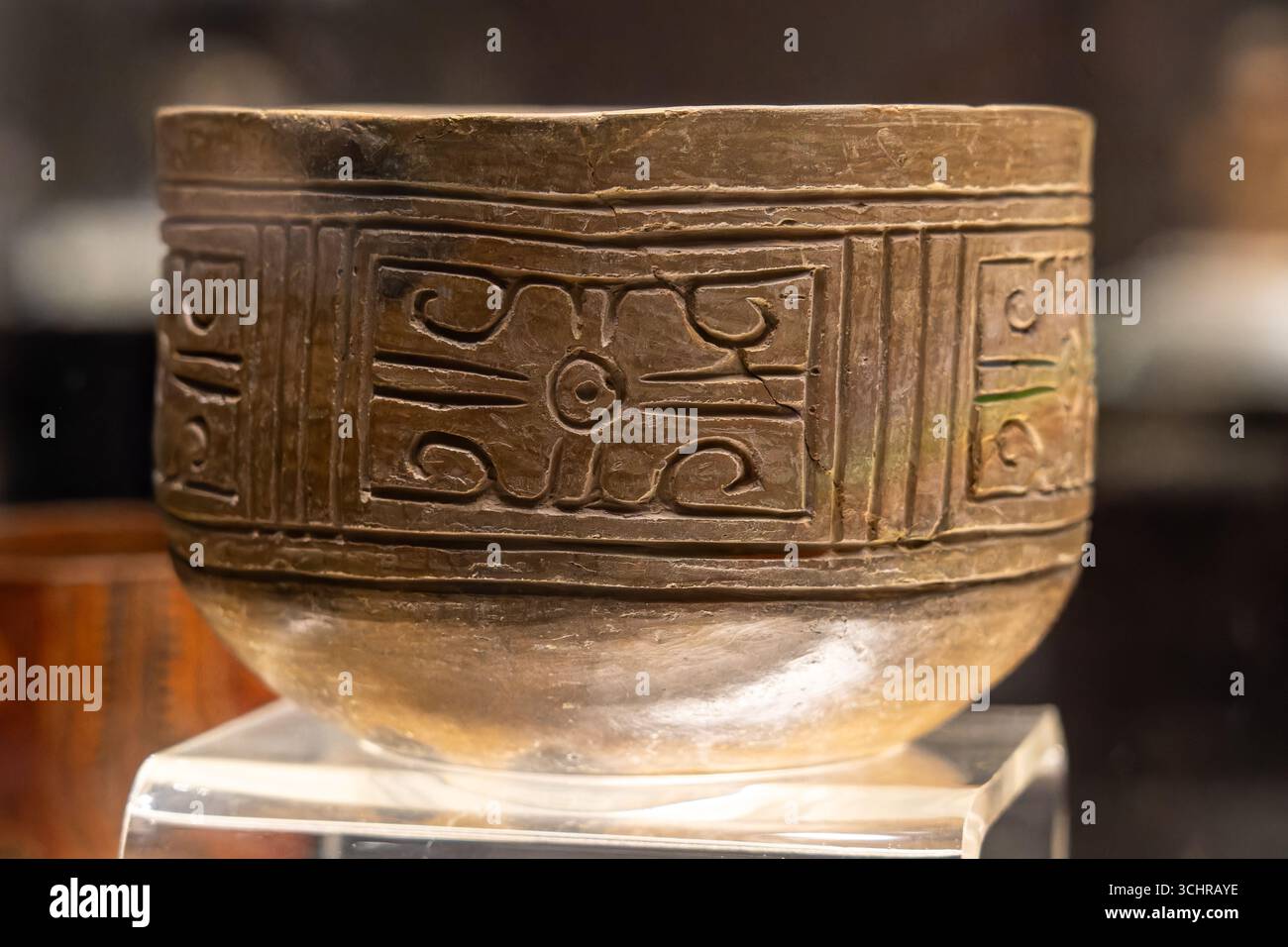 Eine Keramikschale mit geometrischem Design im Nationalmuseum von Ecuador in Quito, Ecuador. Guangala Culture, ca. 100 v. Chr. - 800 n. Chr Stockfoto