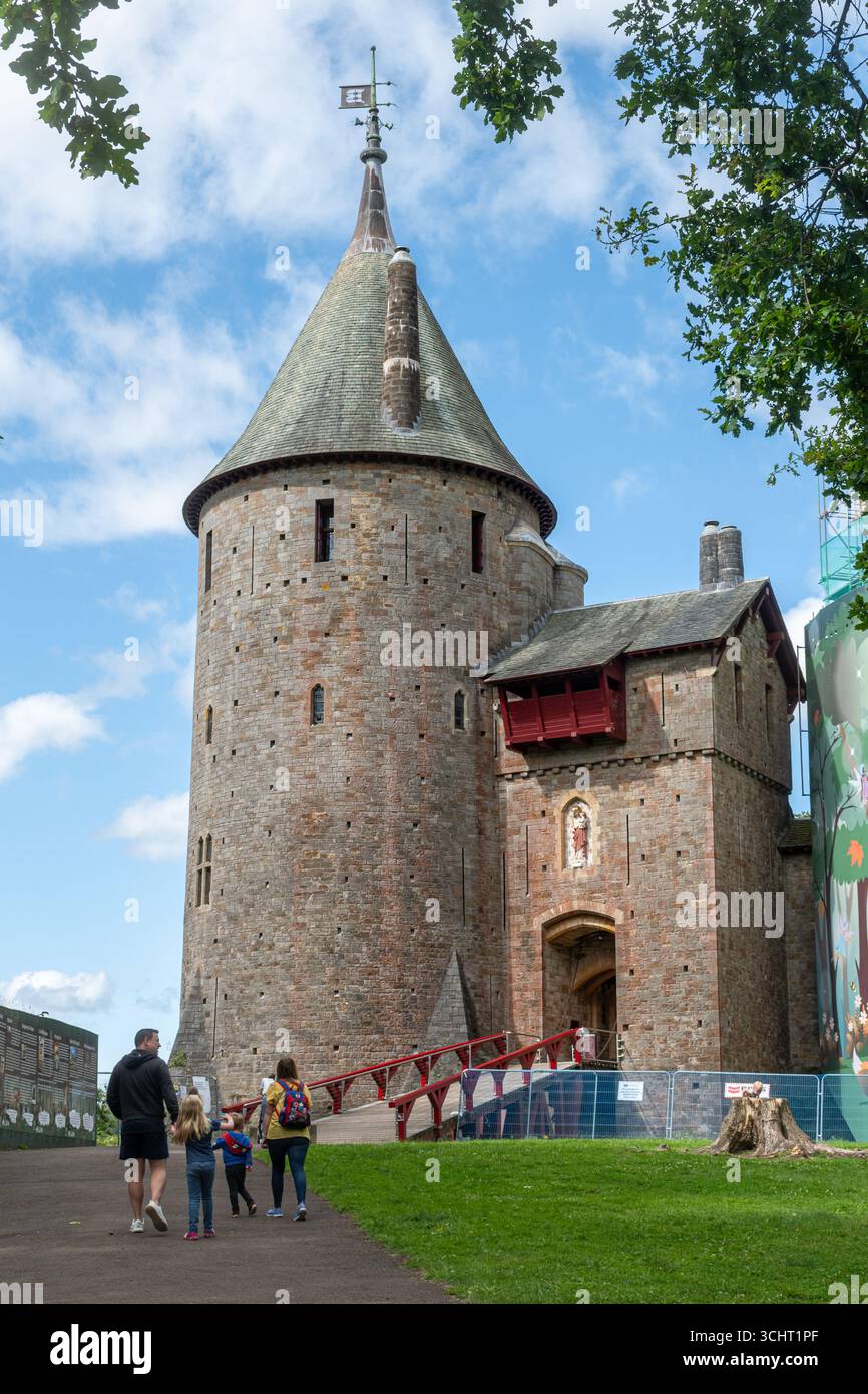Castle Coch, eine beliebte Touristenattraktion in Südwales, Großbritannien. Gotische Architektur Stockfoto