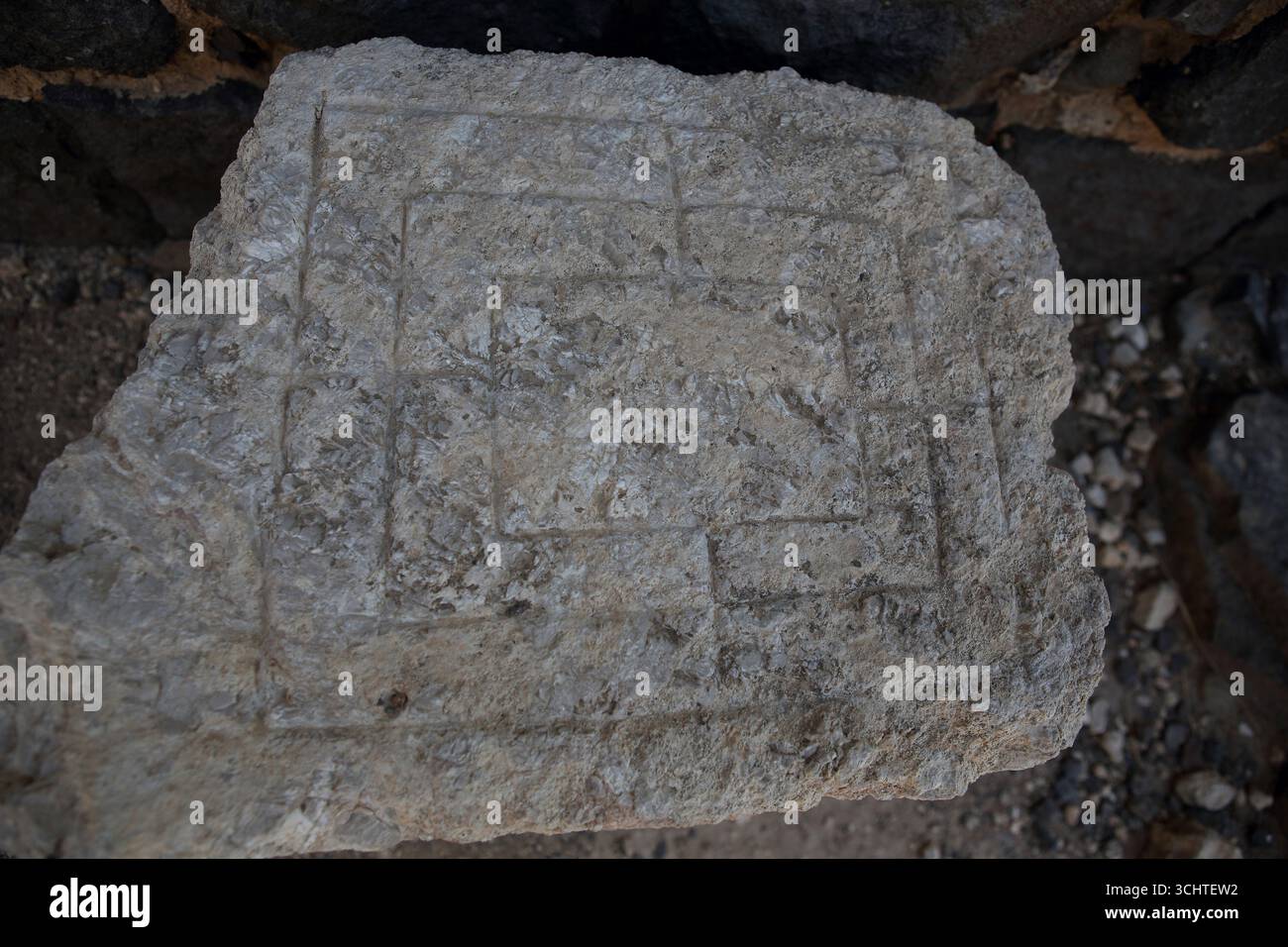 Tabletop-Spiel in der Inneren Festung - die Ritterwohnungsräume in Belvoir oder Kochav Hayarden, eine Kreuzfahrerfestung aus dem 12. Jahrhundert. Stockfoto