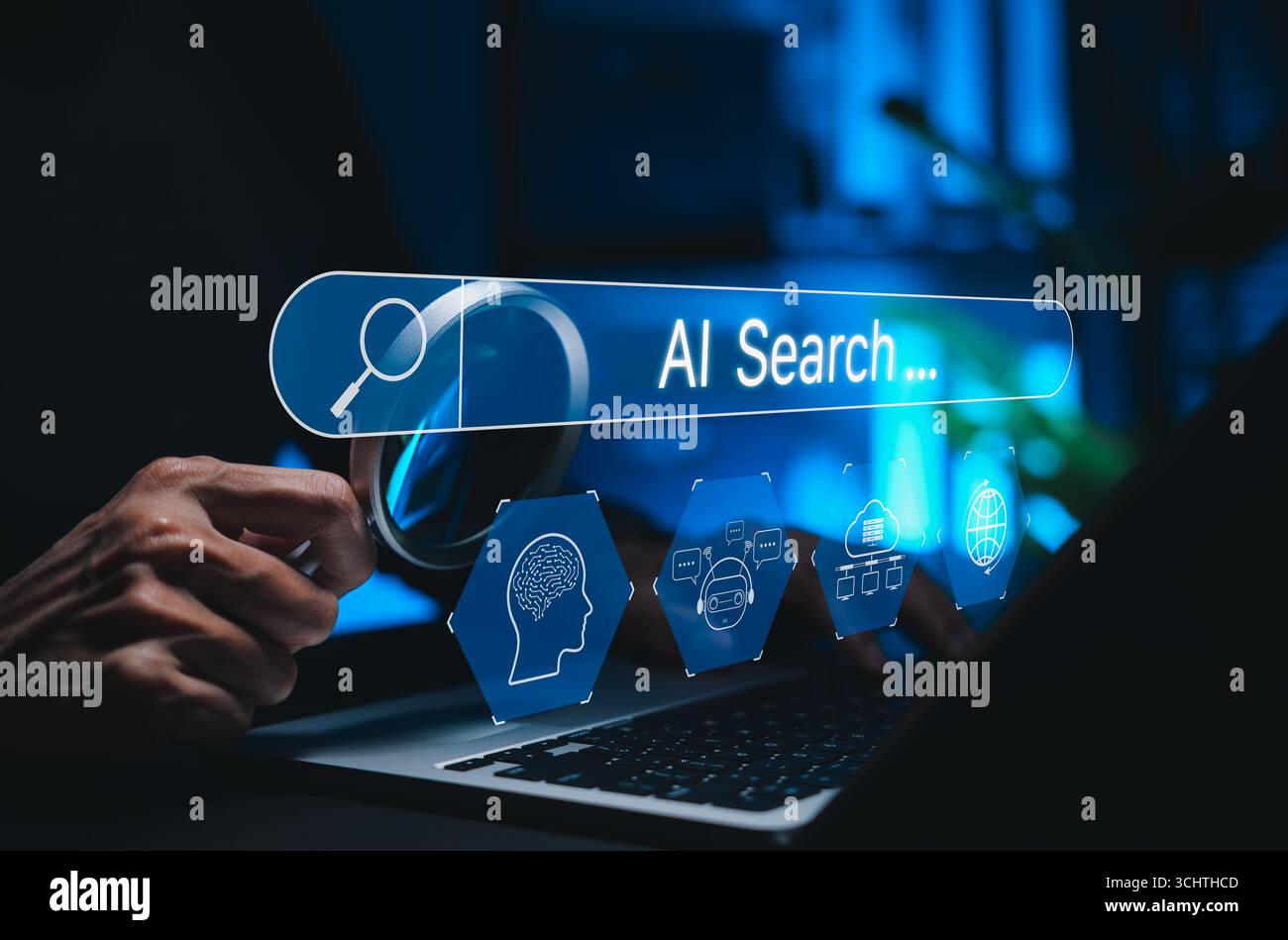 KI-Suchmaschinenkonzept. Person, die einen Laptop mit KI-gestützter Suchleiste und digitalem Symbol für Chatbot, neuronales Netzwerk, Stockfoto