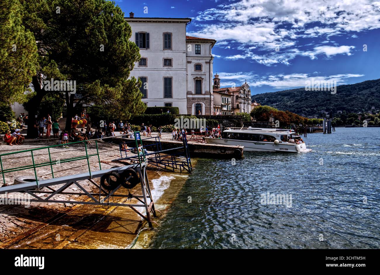 STRESA, ITALIEN 5. AUGUST 2025: Isola Bella am Lago Maggiore, ein Touristenort im Piemont, Italien. Stockfoto
