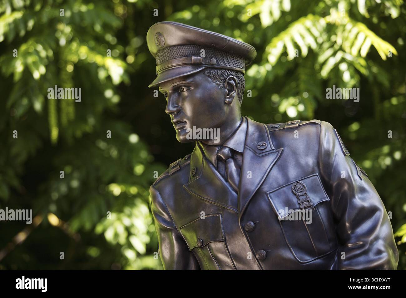 Elvis in Bronze auf der USA-Brücke, Bronzestatue von Elvis Presley, der von 1958 bis 1960 in Bad Nauheim lebte Stockfoto