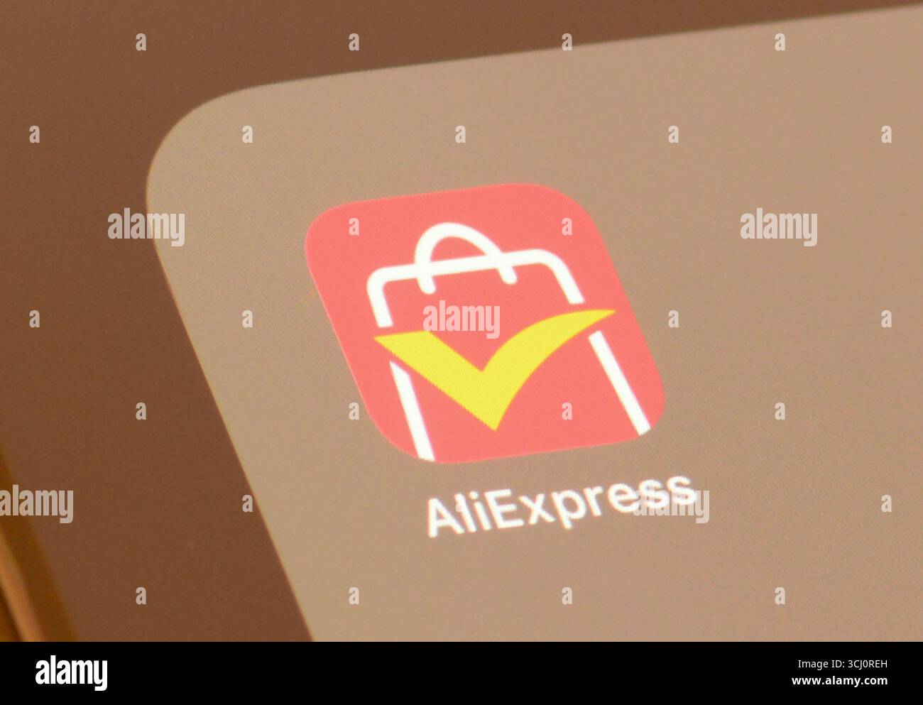 AliExpress Chinesische Shopping-App auf einem Smartphone-Bildschirm Stockfoto