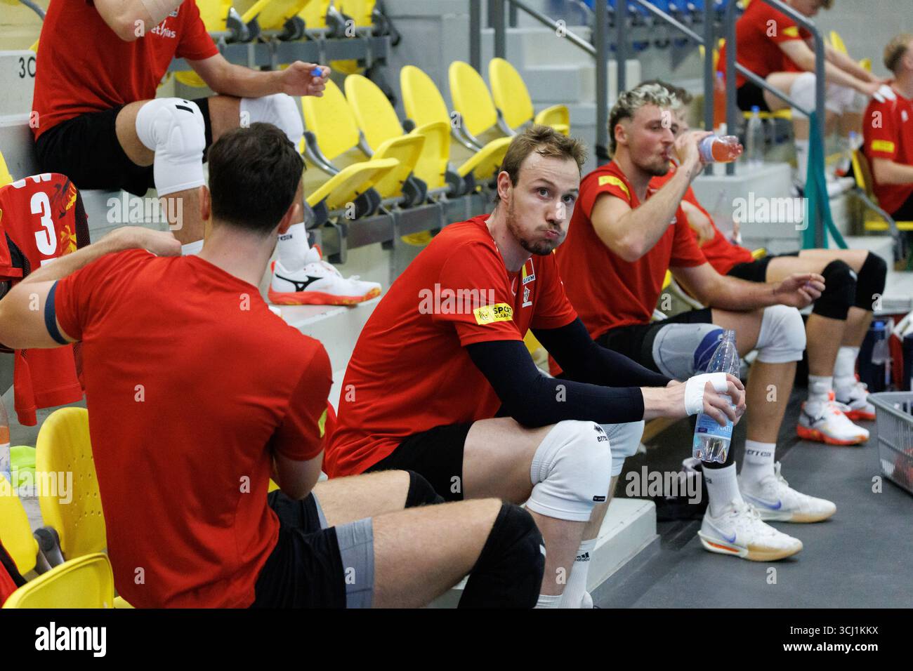 Roeselare, Belgien. September 2025. Die belgischen Spieler wurden während des Medientages der Red Dragons, der belgischen Volleyballnationalmannschaft der Männer, vor der Weltmeisterschaft in Roeselare am Donnerstag, den 4. September 2025, in Roeselare dargestellt. Die FIVB 2025 Volleyball-Weltmeisterschaft findet vom 12. Bis 28. September auf den Philippinen statt. BELGA FOTO KURT DESPLENTER Credit: Belga Nachrichtenagentur/Alamy Live News Stockfoto