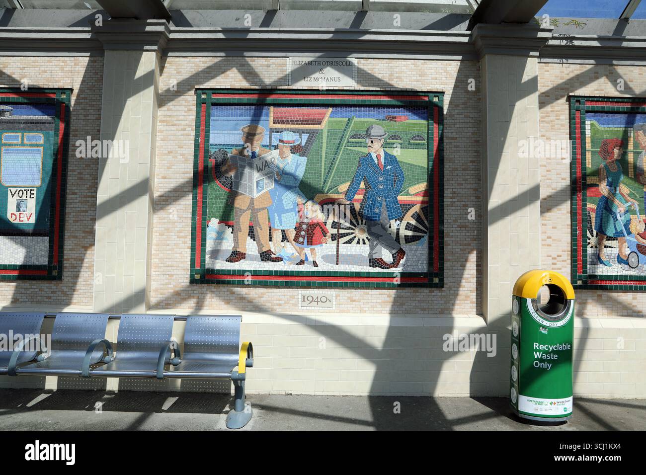 Öffentliche Kunstwerke am Bahnhof Bray in County Wicklow Stockfoto