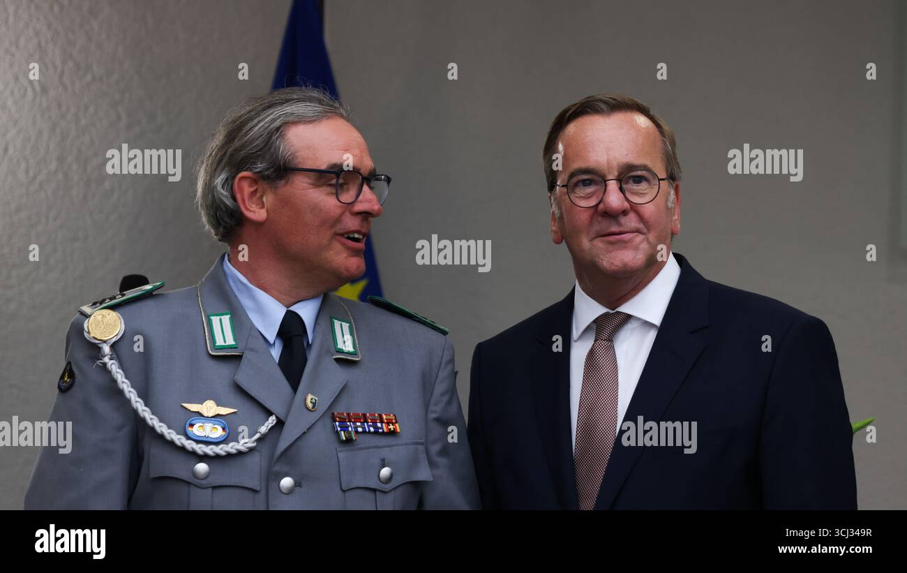 Berlin, Deutschland, 4. September 2025. Bundesverteidigungsminister Boris Pistorius ehrt die deutschen Soldaten der Invictus-Spiele.Foto: Klaus KROENERT Credit: Klaus KROENERT/Alamy Live News Stockfoto