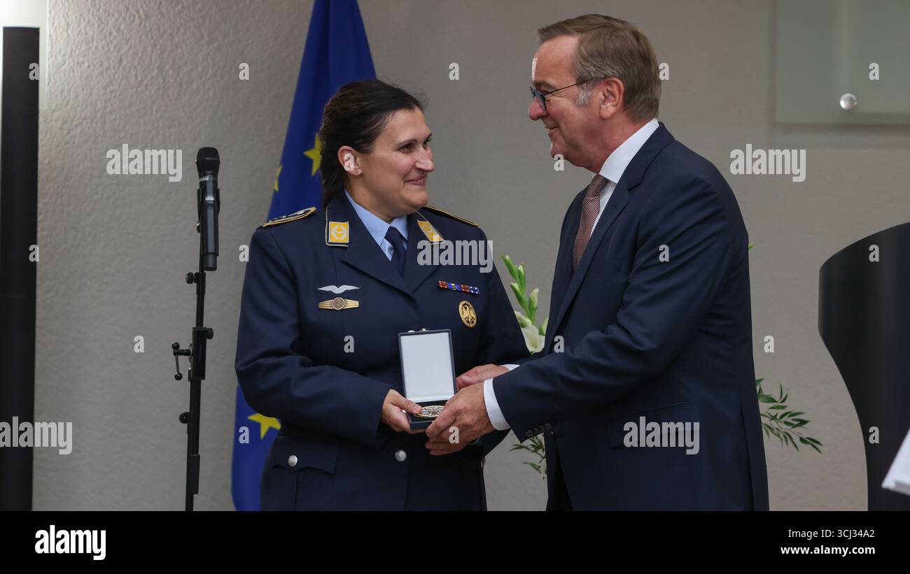 Berlin, Deutschland, 4. September 2025. Bundesverteidigungsminister Boris Pistorius ehrt die deutschen Soldaten der Invictus-Spiele.Foto: Klaus KROENERT Credit: Klaus KROENERT/Alamy Live News Stockfoto