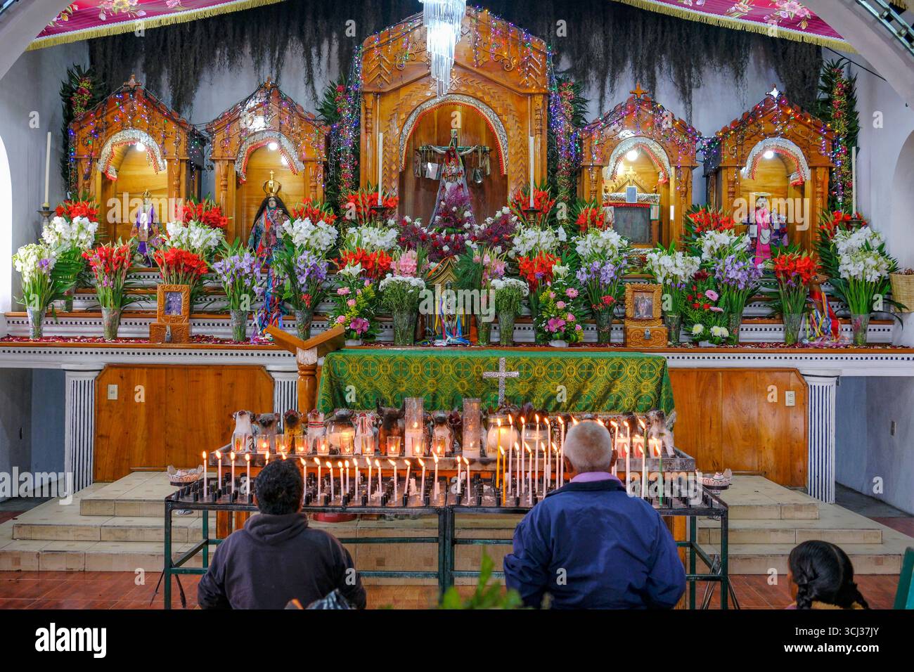 Zinacantan, Mexiko - 21. März 2025: Kapelle des Herrn von Esquipulas in Zinacantan, Chiapas, Mexiko. Stockfoto