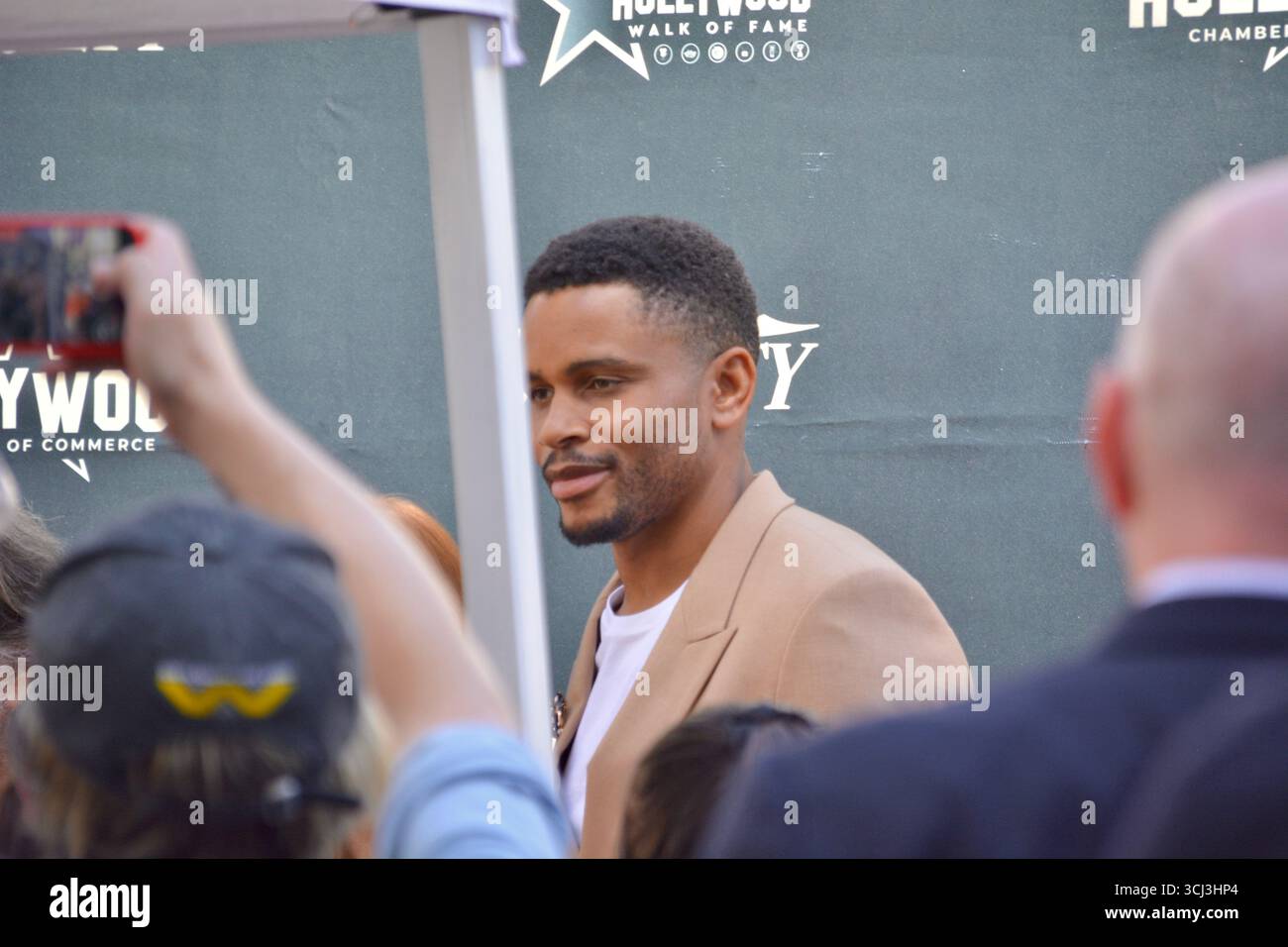 Der Schauspieler und ehemalige NFL-Spieler Nnamdi Asomugha, bekannt für seine Zeit bei den Oakland Raiders, nimmt am 4. September 2025 an Jessica Chastains Hollywood Walk of Fame-Star-Zeremonie auf dem Hollywood Boulevard in Los Angeles, Kalifornien, Teil. Stockfoto