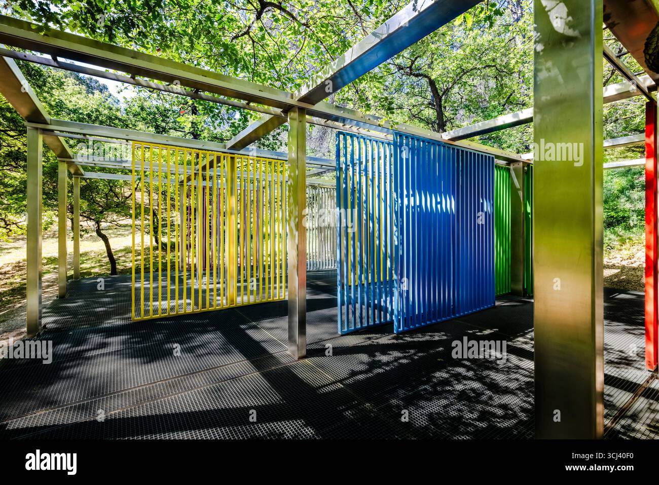 MULTIPLE RESISTANCE SCREENED 2010 LIAM GILLICK (1964-) CHATEAU LA COSTE LE PUY-SAINTE-REPARADE PROVENCE FRANKREICH Stockfoto