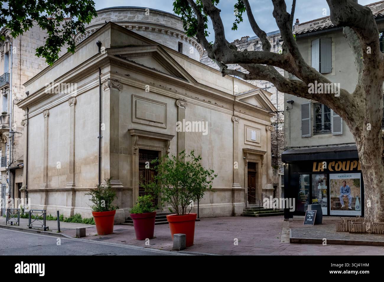 SYNAGOGE (1220 UMGEBAUT 1785-1787 & 1846) AVIGNON PROVENCE FRANKREICH Stockfoto