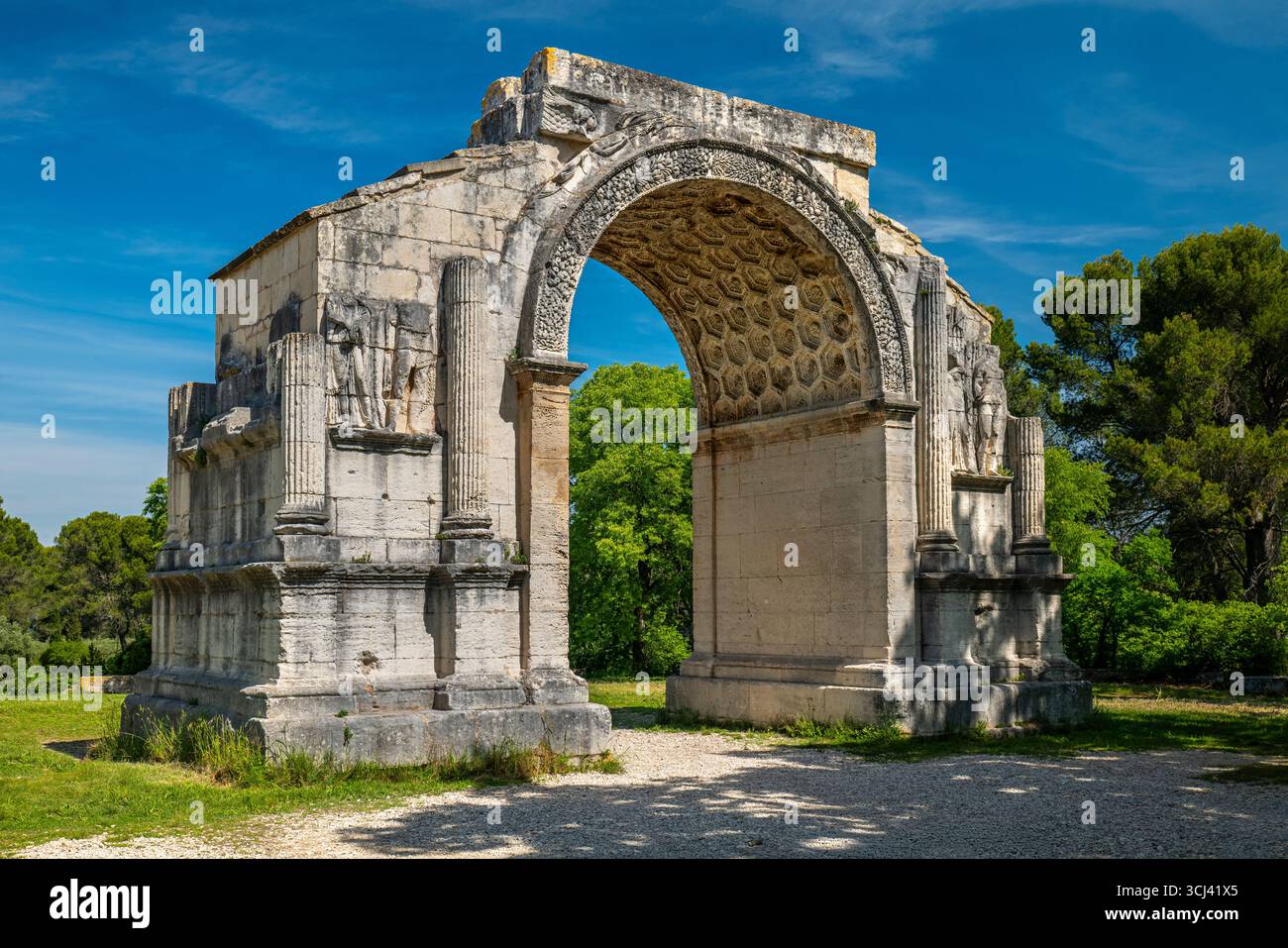STADTBOGEN (20 N. CHR.) RÖMISCHE RUINEN GLANUM SAINT-REMY-DE-PROVENCE FRANKREICH Stockfoto