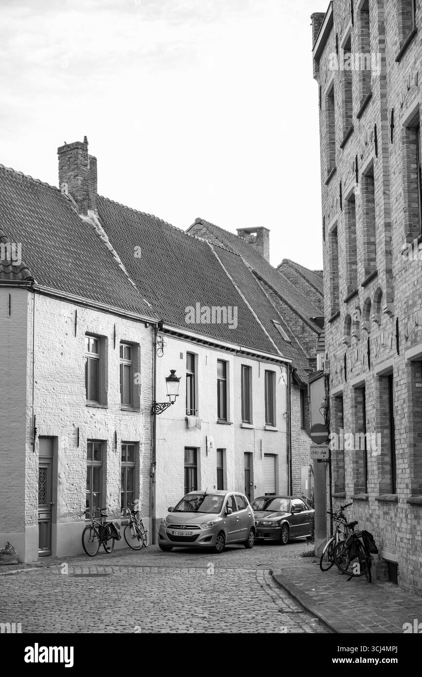 Historische mittelalterliche Altstadt und UNESCO-Weltkulturerbe Brügge in Westflandern, Belgien am 17. Juli 2025 Stockfoto
