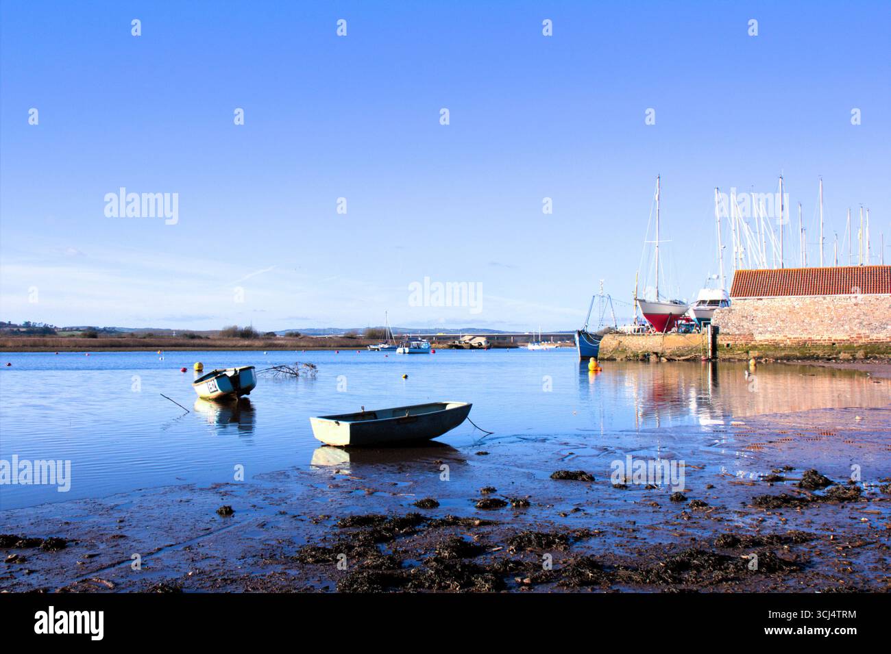 Die blaue Stunde auf dem Fluss exe am Topsham Quay in East Devon, Südwest-England. Stockfoto