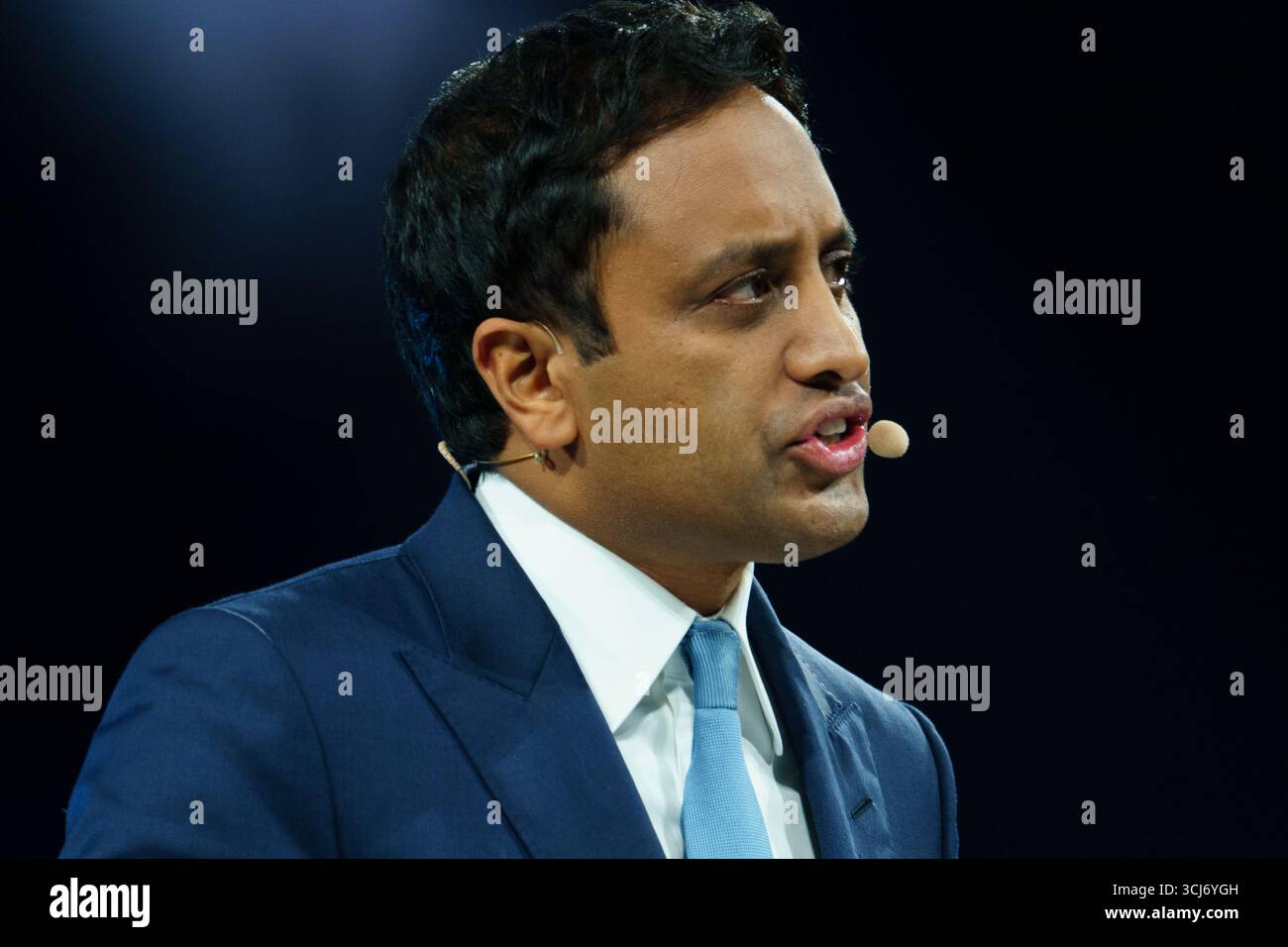 Birmingham NEC. Freitag, 5. September 2025. Zia Yusef, Leiterin der Politik, spricht auf der Konferenz der Reformpartei. Bridget Catterall/AlamyLiveNews Stockfoto