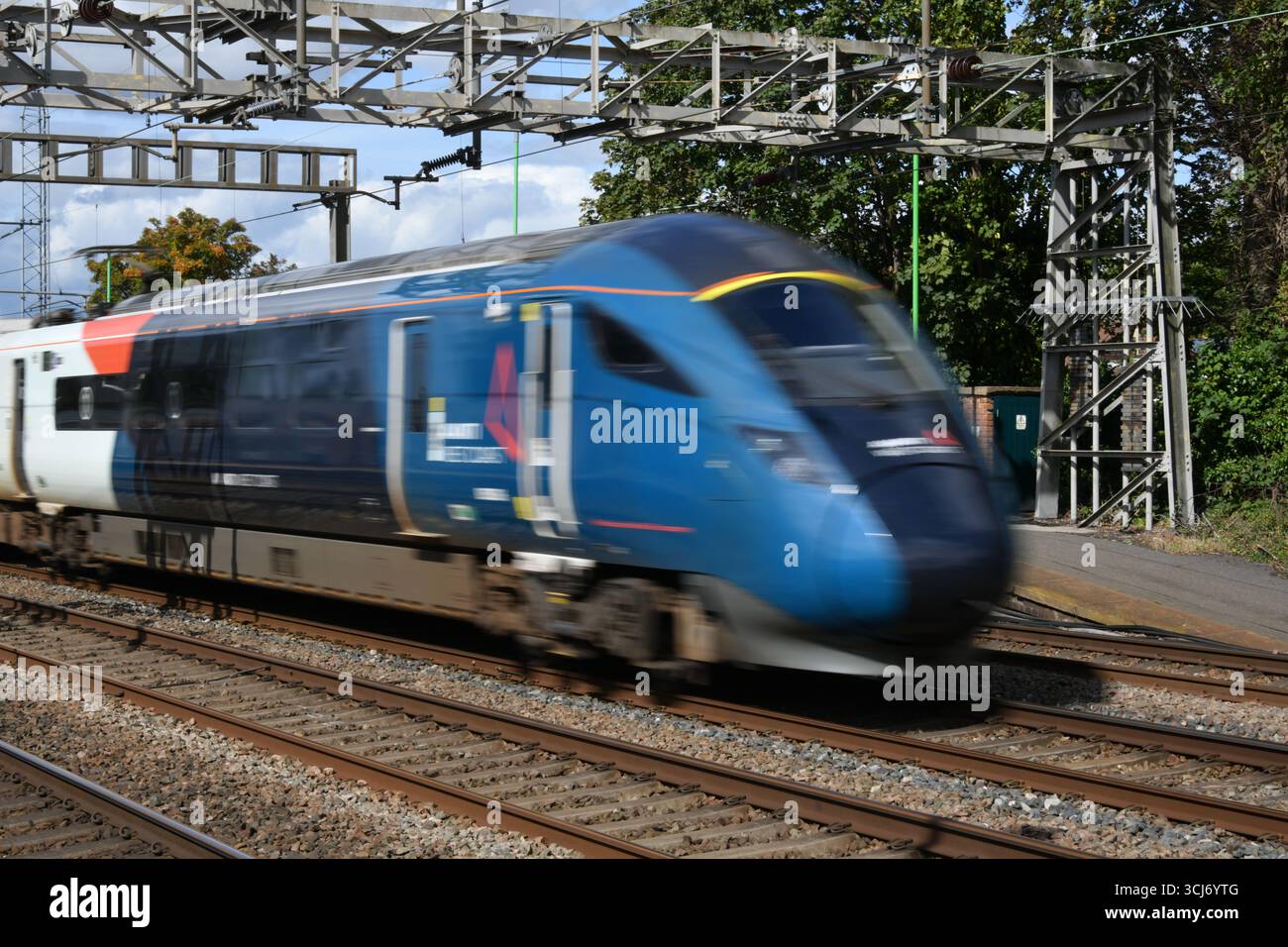 Avanti West Coast BI-Mode Class 805 Evero 805006 mit 1A44 der 1332 Chester nach London Euston am 5. September 2025. Stockfoto