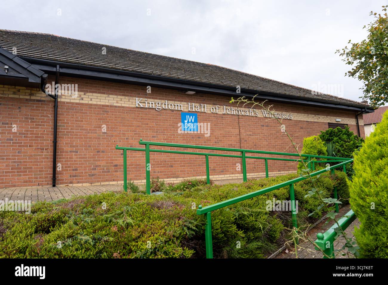 Kingdom Hall of Jehovah’s Witces Church Kirkby Merseyside UK. September 2025 Stockfoto