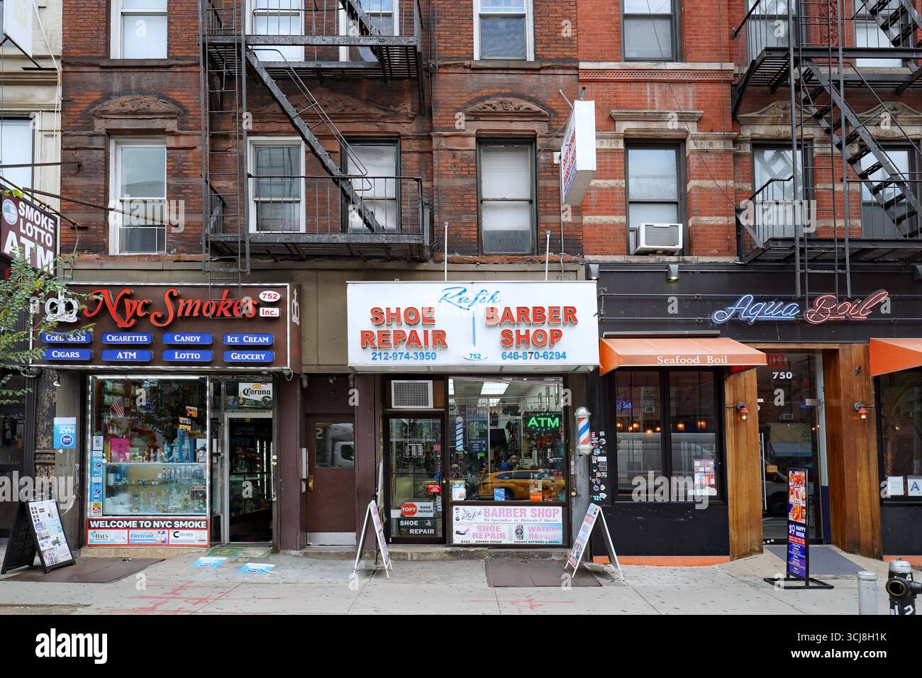 Kleines Unternehmen in der 9th Avenue im Hell's Kitchen Viertel von Manhattan Stockfoto