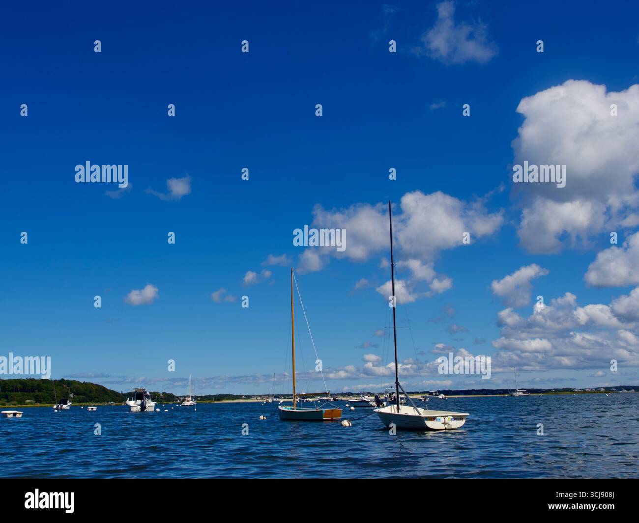 Boote in der Cape Cod Bay Stockfoto