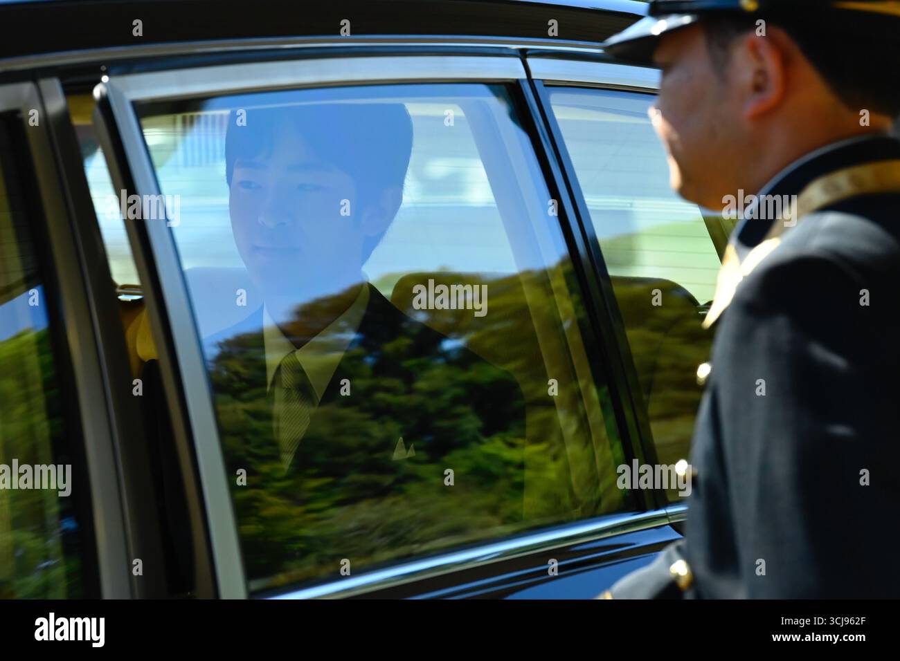 Tokio, Japan. September 2025. Japans Prinz Hisahito kommt am Kaiserpalast an, um an seiner Zeremonie zur Wiedererlangung des Erwachsenenalters (Kakan no Gi) in Tokio teilzunehmen. Die Zeremonie, die an seinem 19. Geburtstag stattfand, markiert seine formelle Anerkennung als erwachsenes Mitglied der Kaiserlichen Familie und bestätigt seine Position als zweiter in der Thronfolge. (Credit Image: © POOL via ZUMA Press Wire) NUR REDAKTIONELLE VERWENDUNG! Nicht für kommerzielle ZWECKE! Stockfoto
