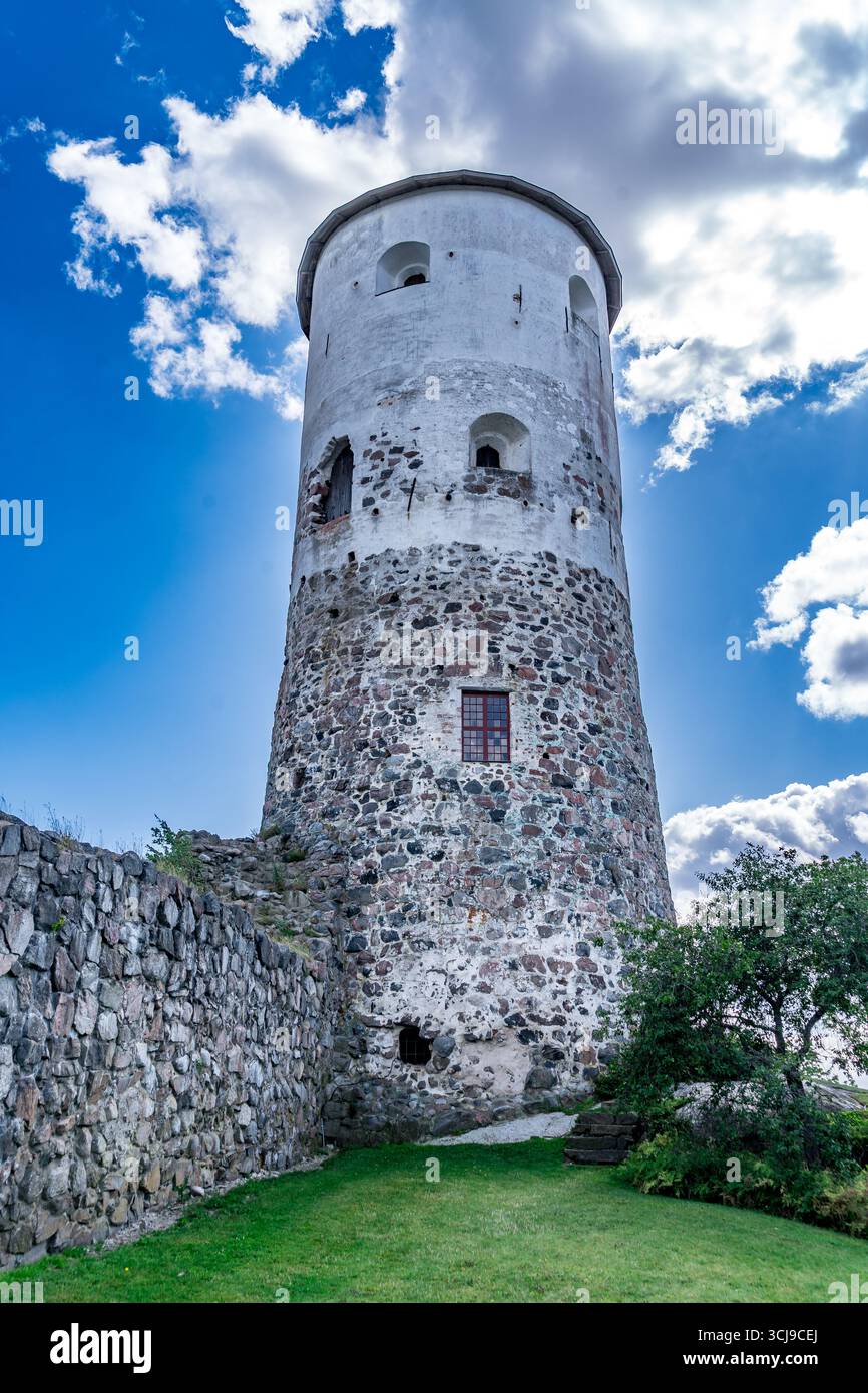 Rund Donjon der älteste Teil der Burg Stegeborg in Schweden Stockfoto
