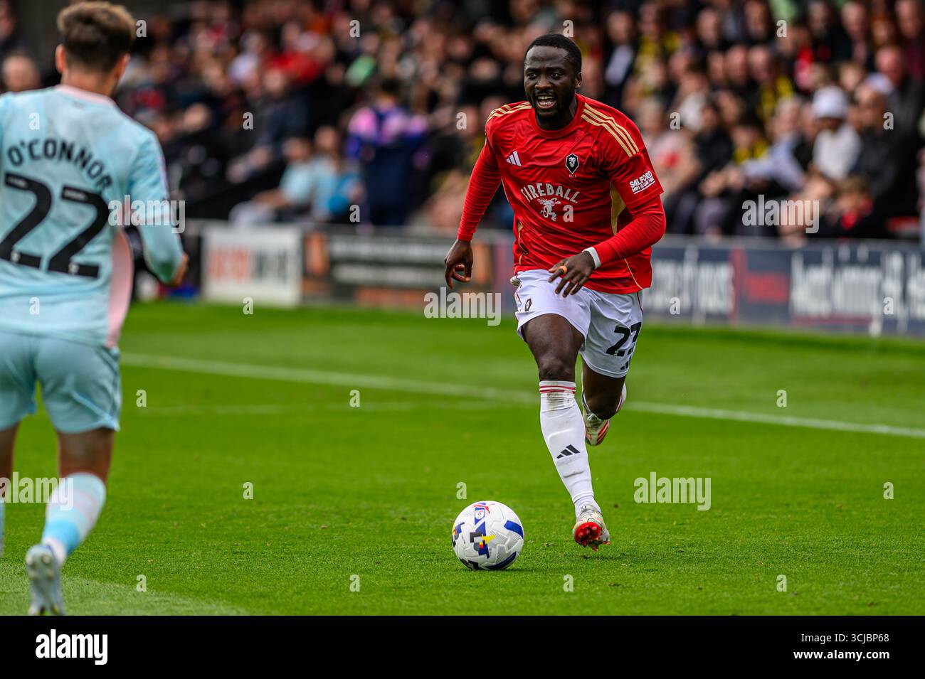 Daniel Udoh vom Salford City FC in Aktion während des Spiels der Sky Bet League 2 zwischen Salford City und Tranmere Rovers im Peninsula Stadium, Salford, am Samstag, den 6. September 2025. (Foto: Ian Charles | MI News) Credit: MI News & Sport /Alamy Live News Stockfoto