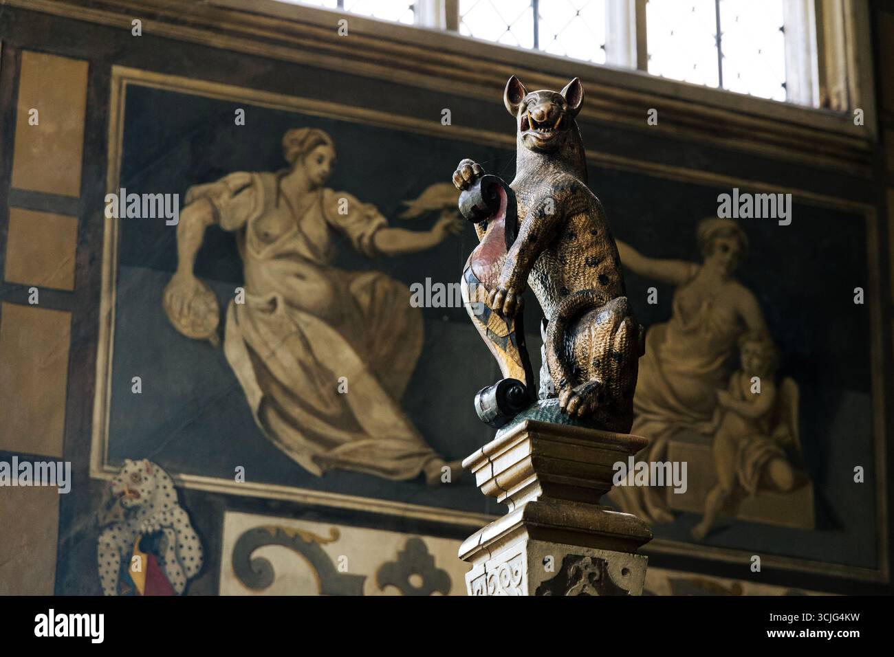 Detail der großen Treppe, die Anfang des 17. Jahrhunderts in Betrieb genommen wurde, Knole House, Sevenoaks, Kent, England Stockfoto