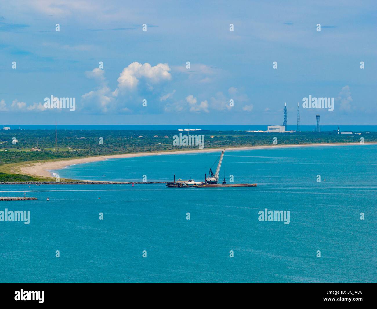 Raketenstartkomplex Cape Canaveral Florida, aufgenommen mit Teleobjektiv Stockfoto
