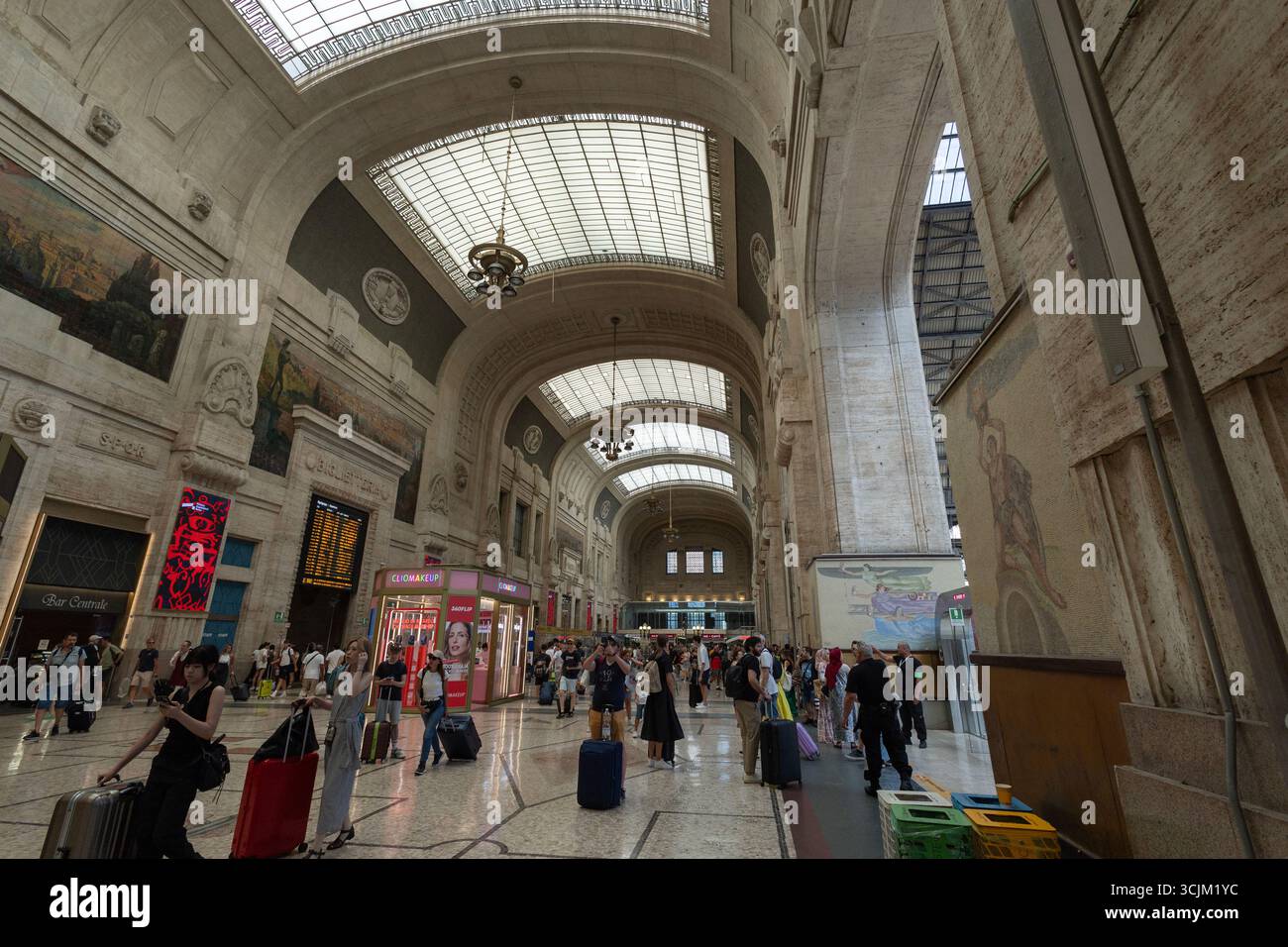 Der Bahnhof befindet sich im 12. Arrondissement, am rechten Ufer der seine im Osten von Paris. Eröffnet 1849. Stockfoto