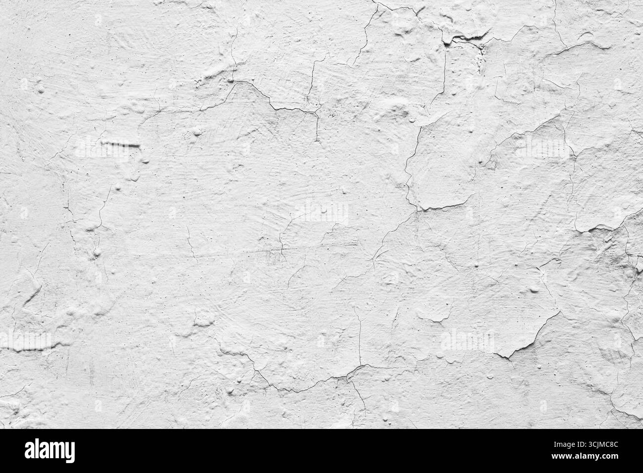 Alte weiße Grunge-Wand mit gerissener Farbe. Hochauflösender Vintage-Hintergrund. Stockfoto