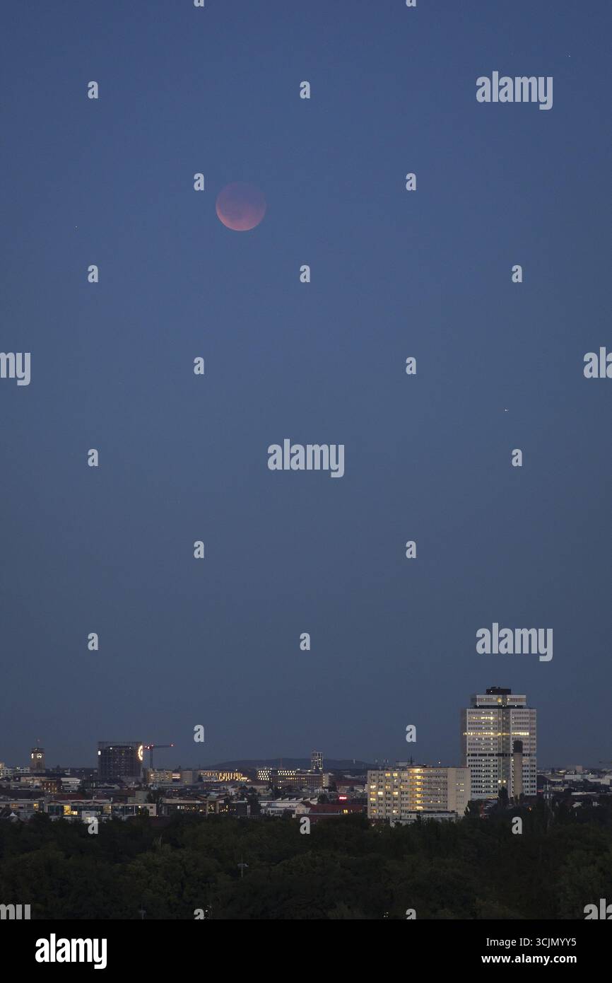 Mondfinsternis aus Berlin am 07.09.2025 Stockfoto