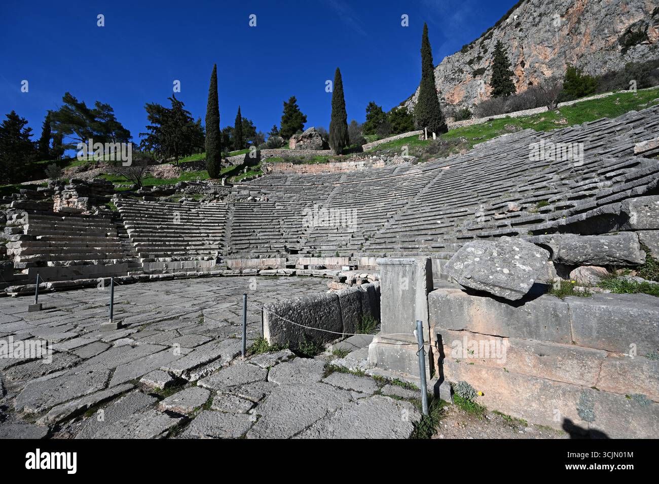 Das antike Amphitheater am Apollo-Tempel in Delphi Stockfoto