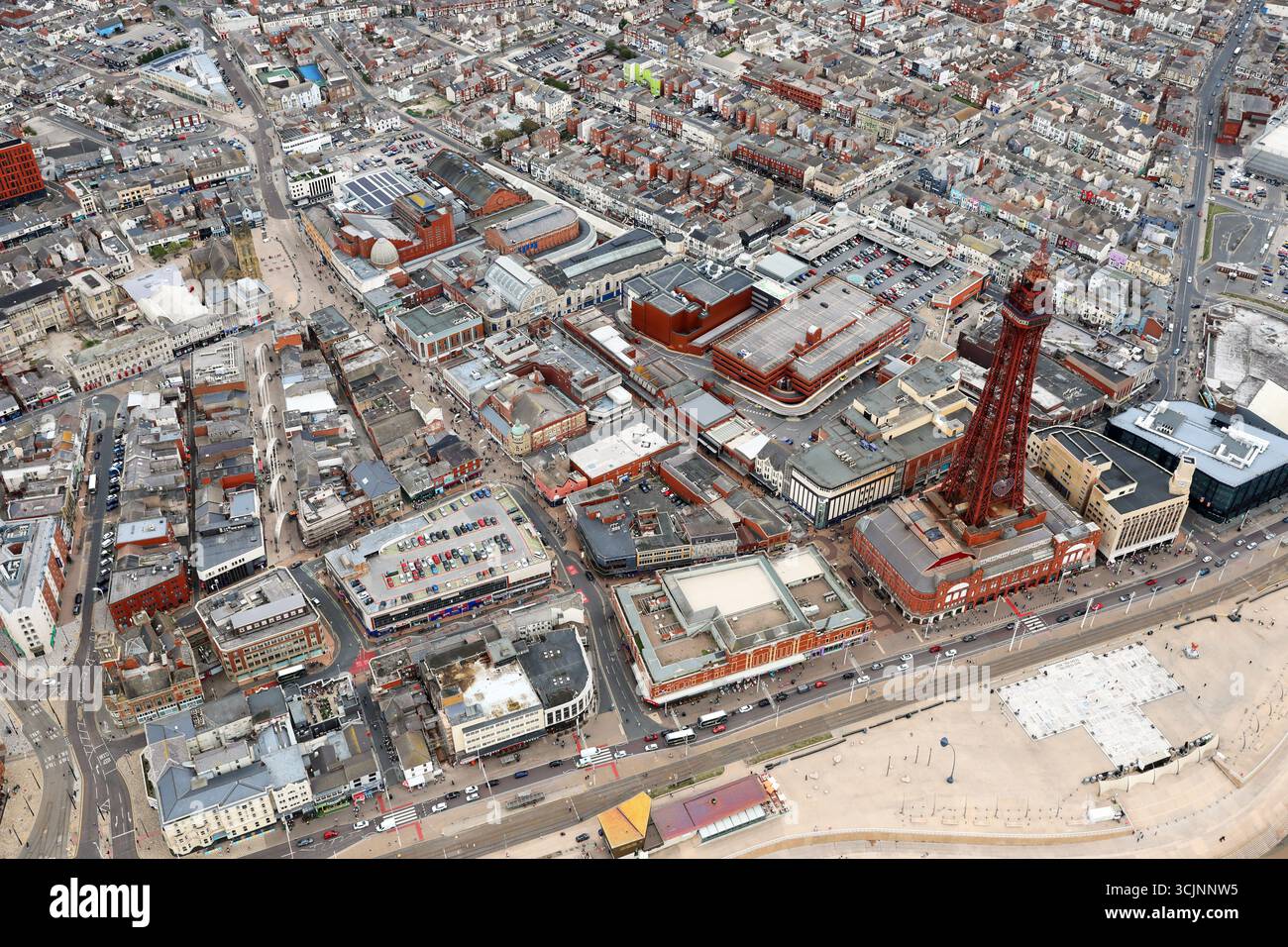 Blick aus der Vogelperspektive auf Blackpool mit Blackpool Tower, Lancashire Stockfoto