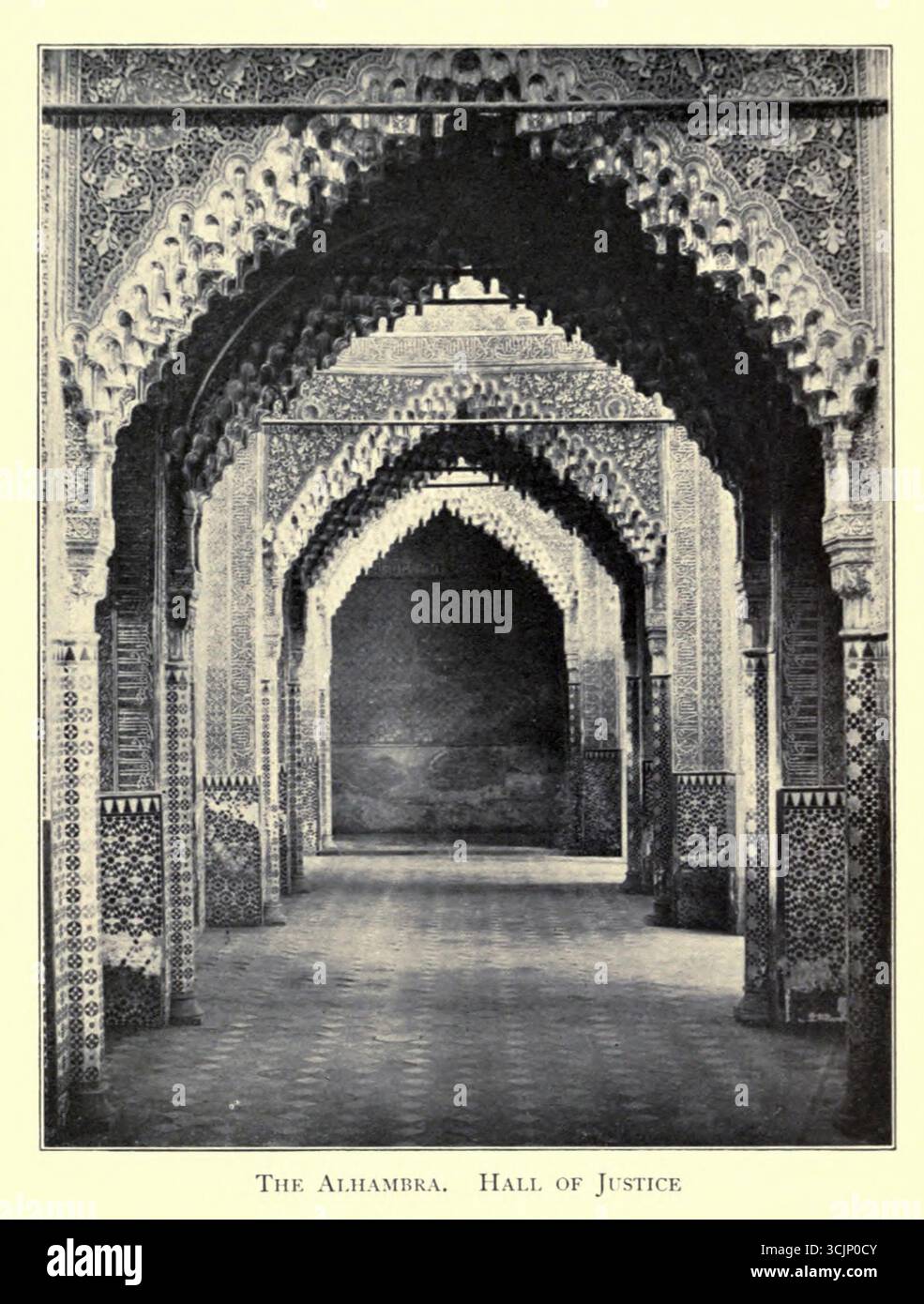 Die Alhambra. Hall of Justice from Spanish Highways and Byways by Bates, Katharine Lee, 1859-1929 Publikationsdatum 1900 Stockfoto
