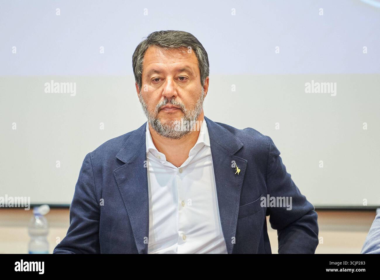 Nachrichten - Matteo Salvini eröffnet die Lega-Wahlkampagne in Kalabrien für die Regionalwahlen mit Roberto Occhiuto e Claudio Durigon Matteo Salvini eröffnet die Legas-Wahlkampagne in Kalabrien für die Regionalwahlen. Während Matteo Salvini den Wahlkampf der Lega in Kalabrien für die Regionalwahlen mit Roberto Occhiuto e Claudio Durigon, News in Catanzaro, Italien, 08. September 2025 Catanzaro Parco biodiversita mediterranea Michele Traversa Italien Copyright: XAntonioxMoniacix/xLiveMediax LPN_2014762 Stockfoto