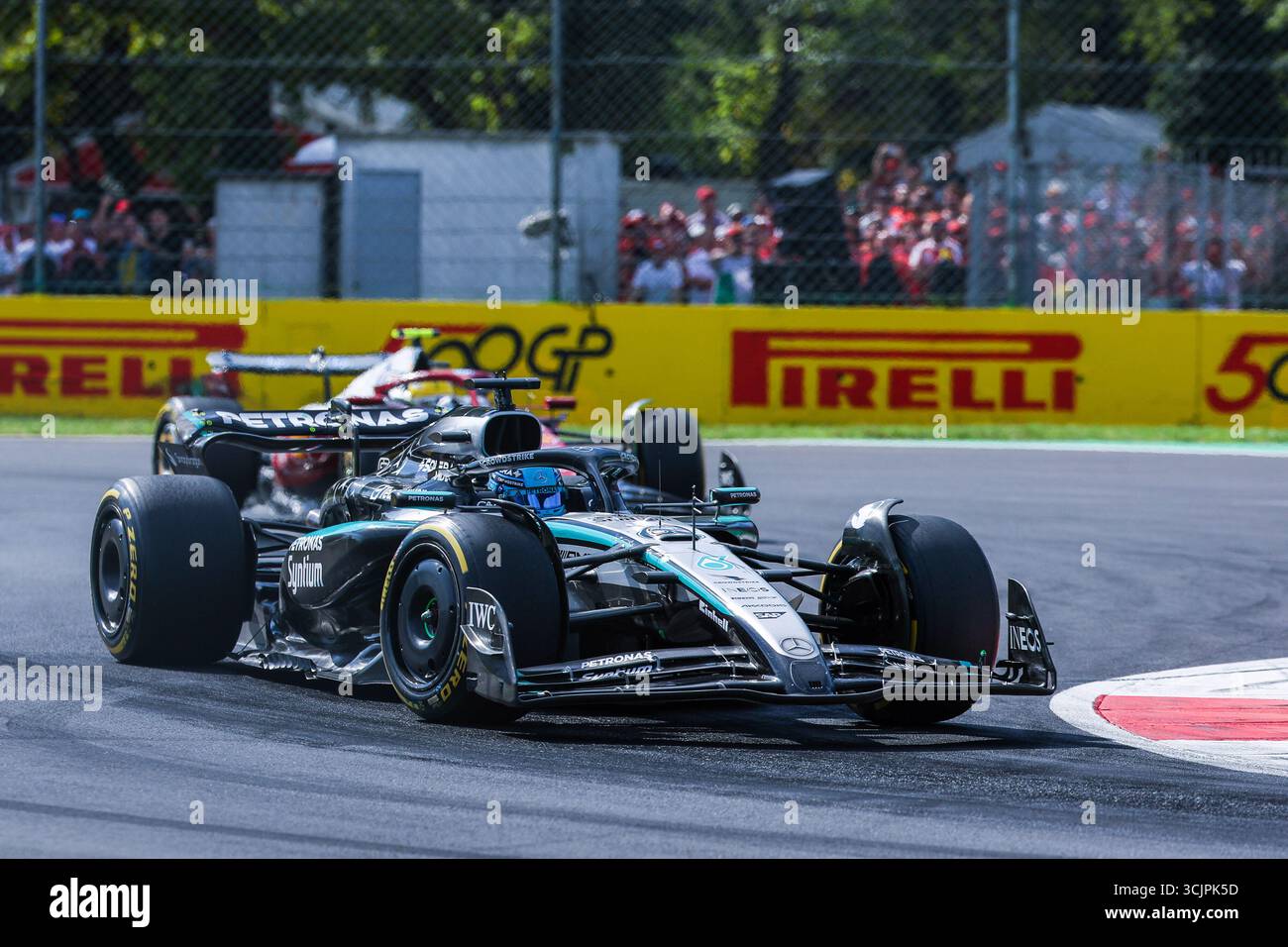 Monza, Italien. September 2025. George Russel aus Großbritannien und Mercedes AMG Petronas Formel-1-Team W16 (63) beim F1 Grand Prix von Italien 2025 - Rennen beim Autodromo Nazionale Monza Credit: dpa/Alamy Live News Stockfoto