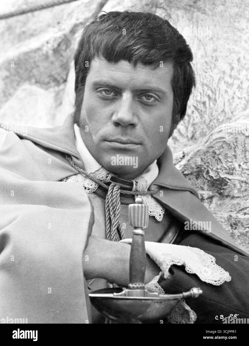 OLIVER REED in DER SCHARLACHROTEN KLINGE (1963), Regie: JOHN GILLING. Quelle: Associated British Film Distributors / Hammer Productions / Album Stockfoto