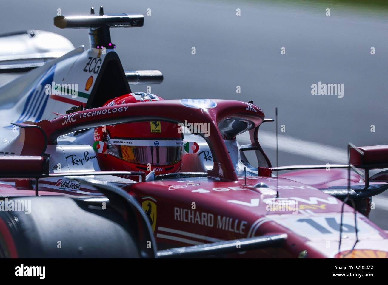 Monza, Italien. September 2025. Charles Leclerc aus Monaco und Scuderia Ferrari HP SF-25 (16) beim Formel 1 Grand Prix von Italien 2025 - Rennen beim Autodromo Nazionale Monza Credit: dpa/Alamy Live News Stockfoto