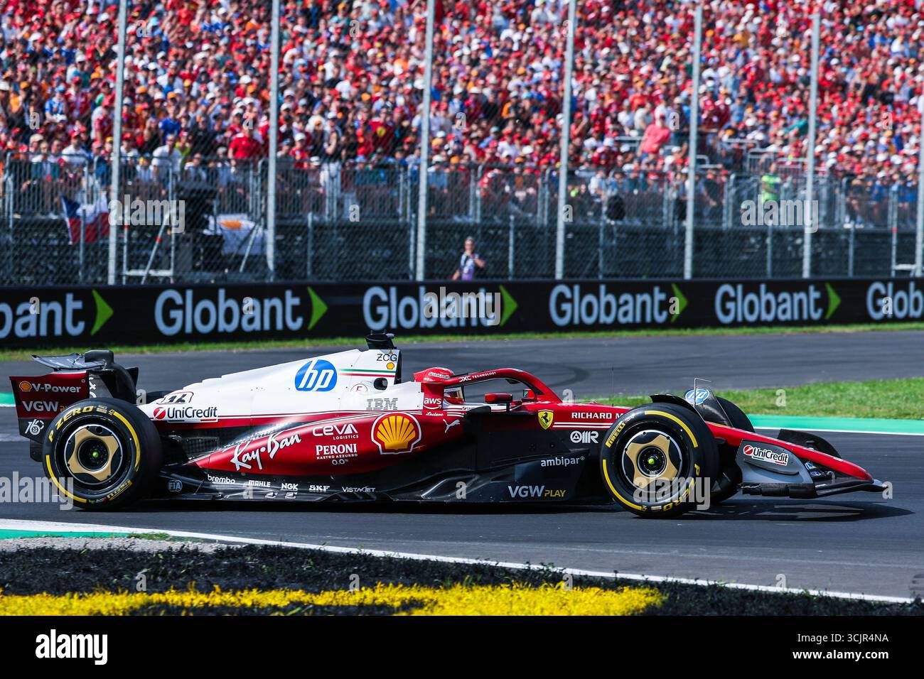 Monza, Italien. September 2025. Charles Leclerc aus Monaco und Scuderia Ferrari HP SF-25 (16) beim Formel 1 Grand Prix von Italien 2025 - Rennen beim Autodromo Nazionale Monza Credit: dpa/Alamy Live News Stockfoto