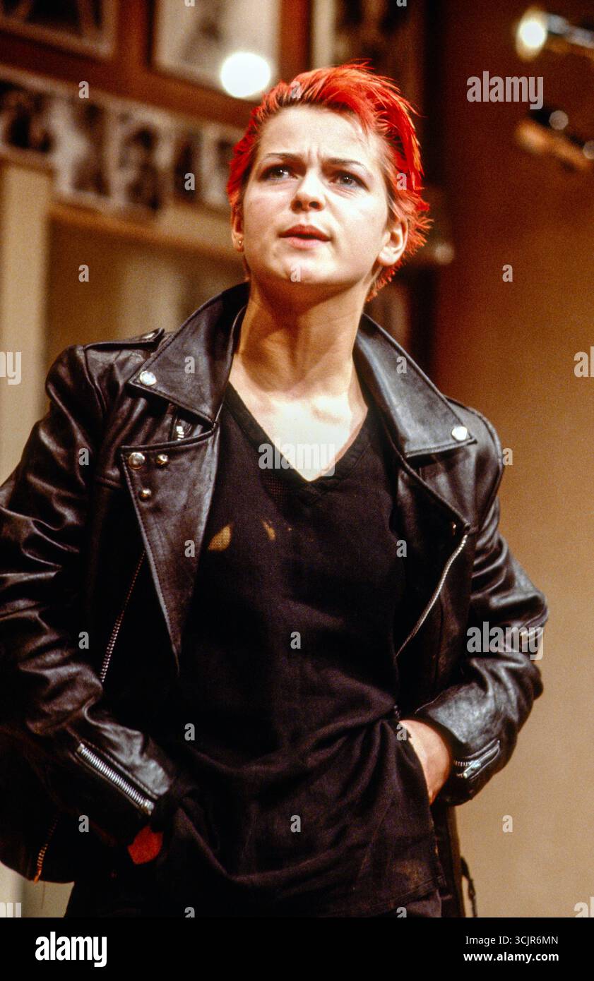 Toyah Willcox (Sharon) in SUGAR AND SPICE von Nigel Williams am Royal Court Theatre, London SW1 13/10/1980 Design: Mary Moore Beleuchtung: Jack Raby Regie: Bill Alexander Stockfoto