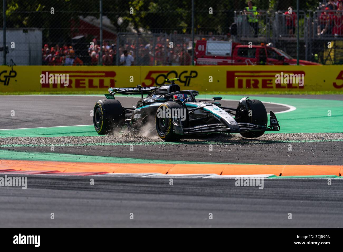Monza, Italien. September 2025. Andrea Kimi Antonelli, italienischer Fahrer des Mercedes-AMG PETRONAS F1 Teams, während des Formel 1 Grand Prix 2025 in Italien. (Foto: Luca Martini/SOPA Images/SIPA USA) Credit: SIPA USA/Alamy Live News Stockfoto