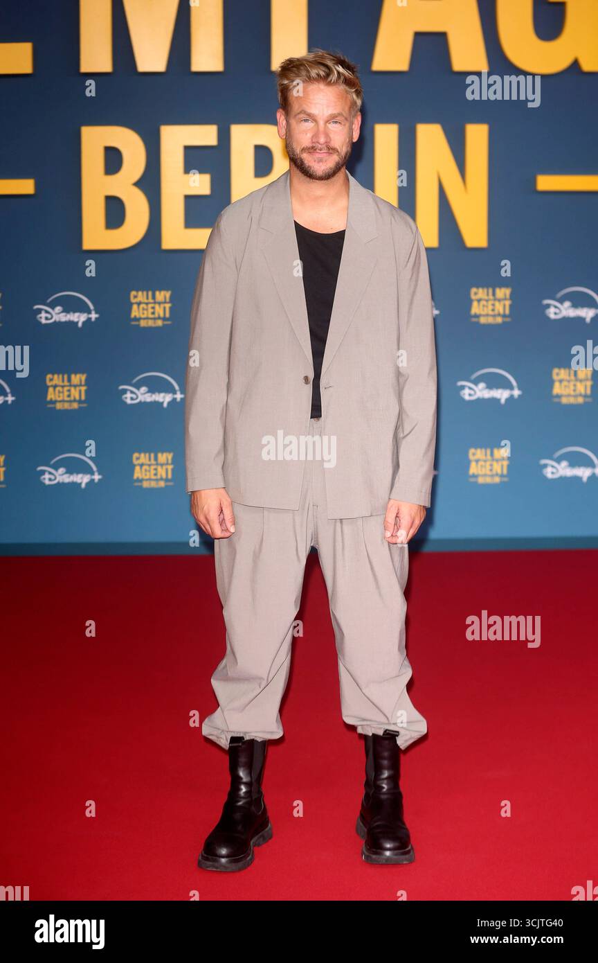 Frederic Heidorn bei der Premiere der Disney Serie Call My Agent Berlin im Colosseum Kino. Berlin, 08.09.2025 *** Frederic Heidorn bei der Premiere der Disney-Serie Call My Agent Berlin im Colosseum Cinema Berlin, 08 09 2025 Foto:xD.xHerrickx/xFuturexImagex Agent 5951 Stockfoto