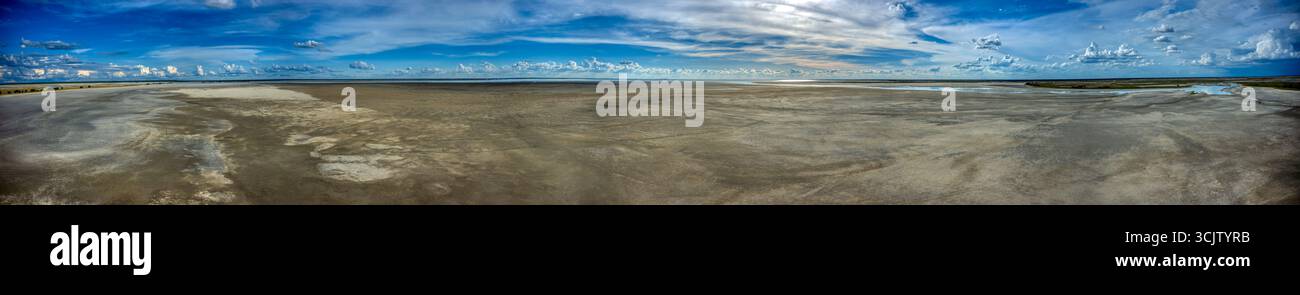 makgadikgadi-Pfannen in botswana die Salinen bildeten sich im Seegrund Stockfoto