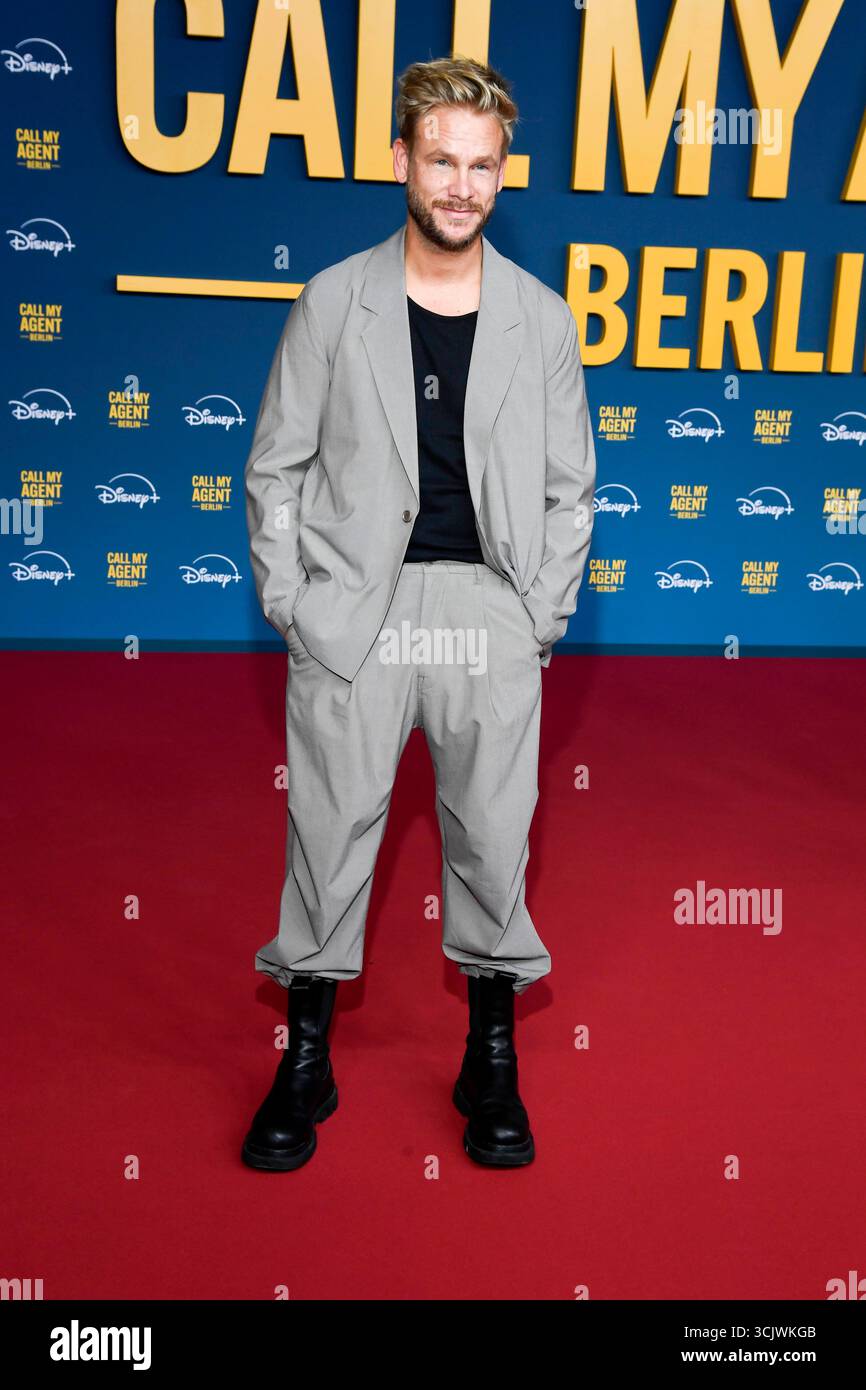 abb Frederic Heidorn zu Gast auf dem roten Teppich bei der Deutschlandpremiere des Kinos Films CALL MY AGENT BERLIN im Kino Collosseum am 08.09.2025 in Berlin Deutschland *** abb Frederic Heidorn als Gast auf dem roten Teppich bei der deutschen Premiere des Films CALL MY AGENT BERLIN im Kolosseum am 08 09 2025 in Berlin Berlin Deutschland Stockfoto