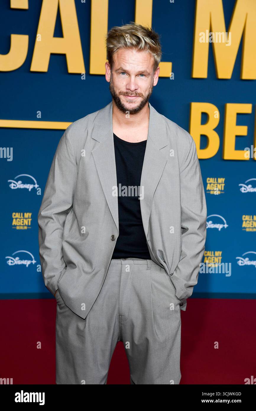 abb Frederic Heidorn zu Gast auf dem roten Teppich bei der Deutschlandpremiere des Kinos Films CALL MY AGENT BERLIN im Kino Collosseum am 08.09.2025 in Berlin Deutschland *** abb Frederic Heidorn als Gast auf dem roten Teppich bei der deutschen Premiere des Films CALL MY AGENT BERLIN im Kolosseum am 08 09 2025 in Berlin Berlin Deutschland Stockfoto
