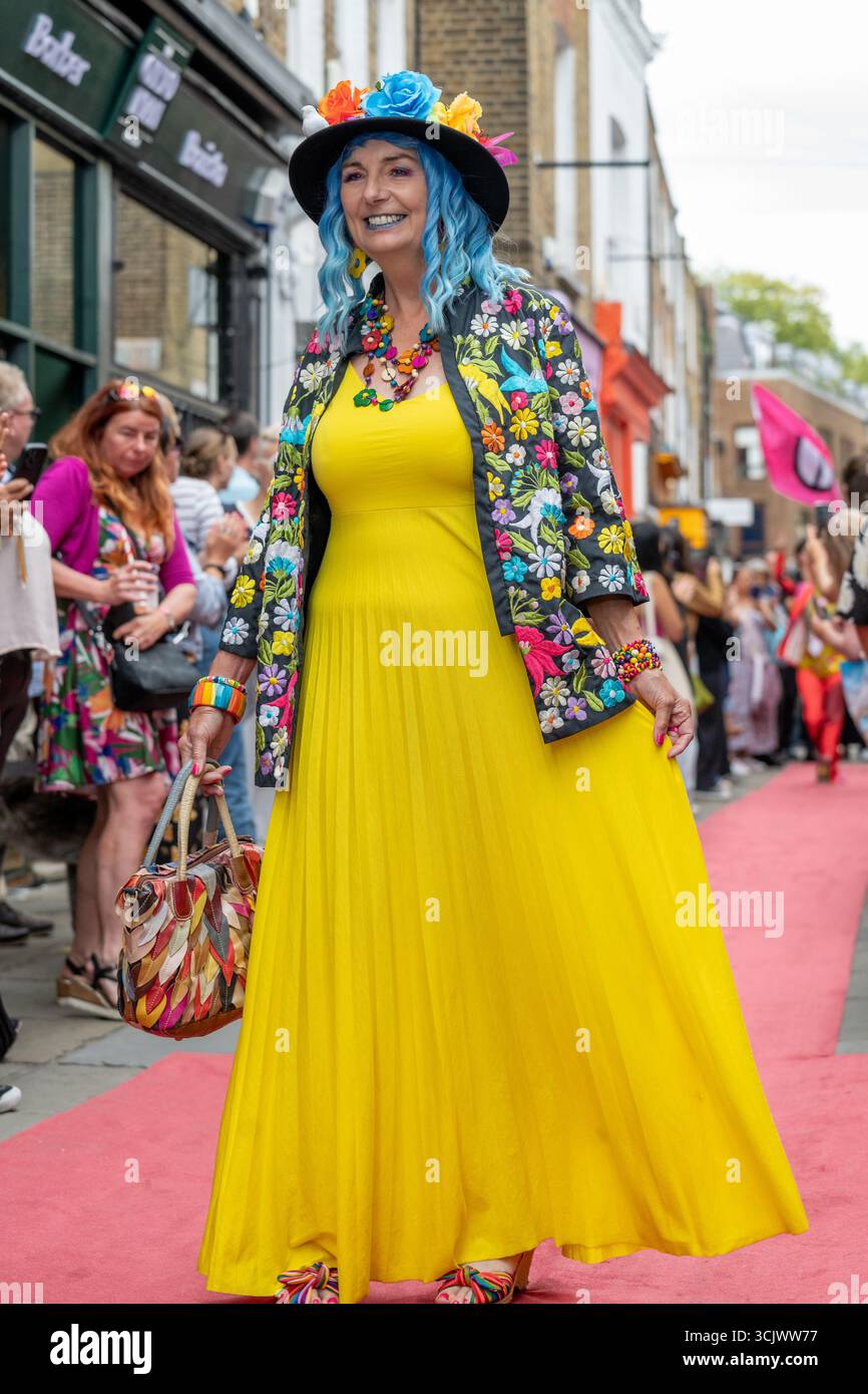 London, Großbritannien, 7. September 2025, Festival for Peace 2025, eine Feier der Kultur, Kreativität und des Zusammenlebens. Zusammenführung verschiedener Gemeinschaften durch Mode, Tanz und Musik – mithilfe von Kreativität zur Förderung des gegenseitigen Verständnisses und der Wertschätzung. Es war inspirierend zu sehen, wie sich so viele Menschen mit der Botschaft der Zweisamkeit beschäftigten. Andrew Lalchan Photography/Alamy Live News Stockfoto