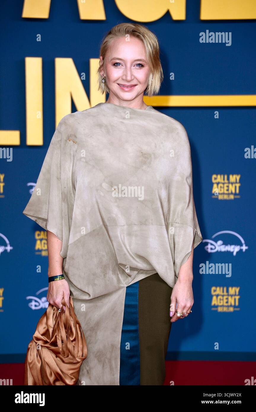 Anna Maria Mühe bei der Premiere der Disney+ Serie „Call My Agent ...