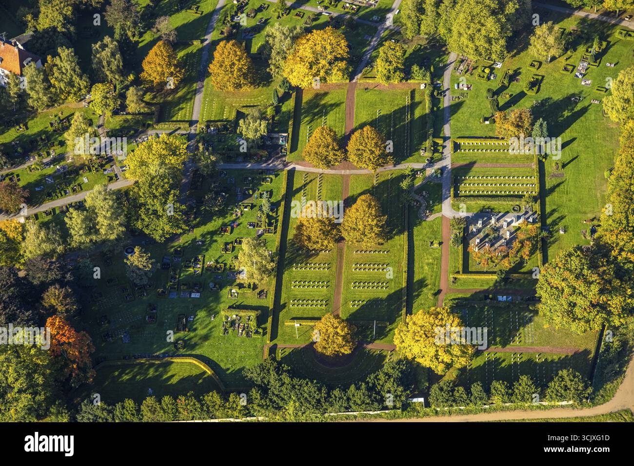 Luftaufnahme, Suedenfriedhof Urnen und Kolumbarium, Friedhof, Zentrum, Hamm, Ruhrgebiet, Nordrhein-Westfalen, Deutschland, Architektur, Aufzeichnung, Beerdigung Stockfoto