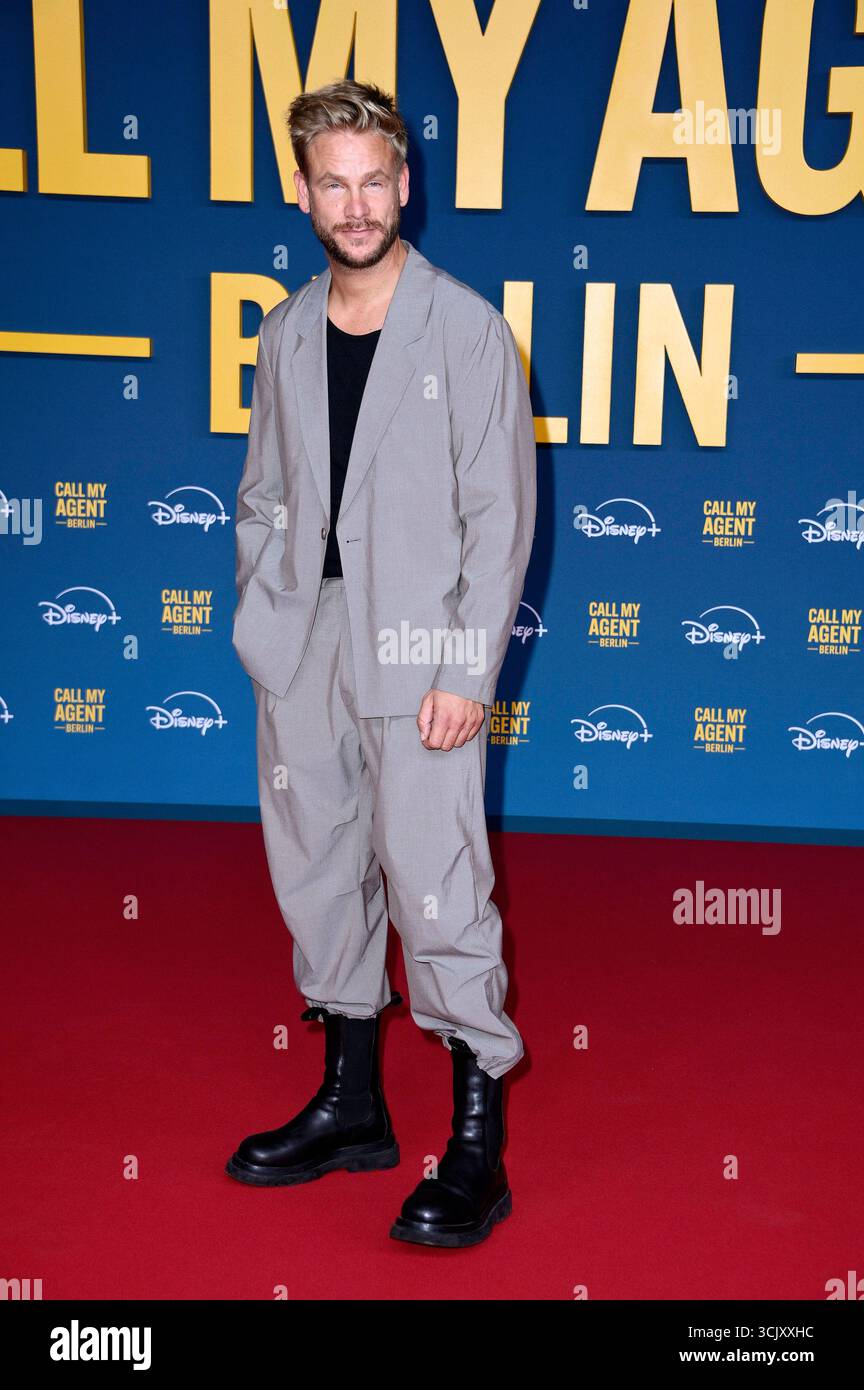 Frederic Heidorn bei der Premiere der Disney Serie Call My Agent Berlin im Colosseum Kino. Berlin, 08.09.2025 *** Frederic Heidorn bei der Premiere der Disney-Serie Call My Agent Berlin im Colosseum Cinema Berlin, 08 09 2025 Foto:Xn.xKubelkax/xFuturexImagex Call 5837 Stockfoto
