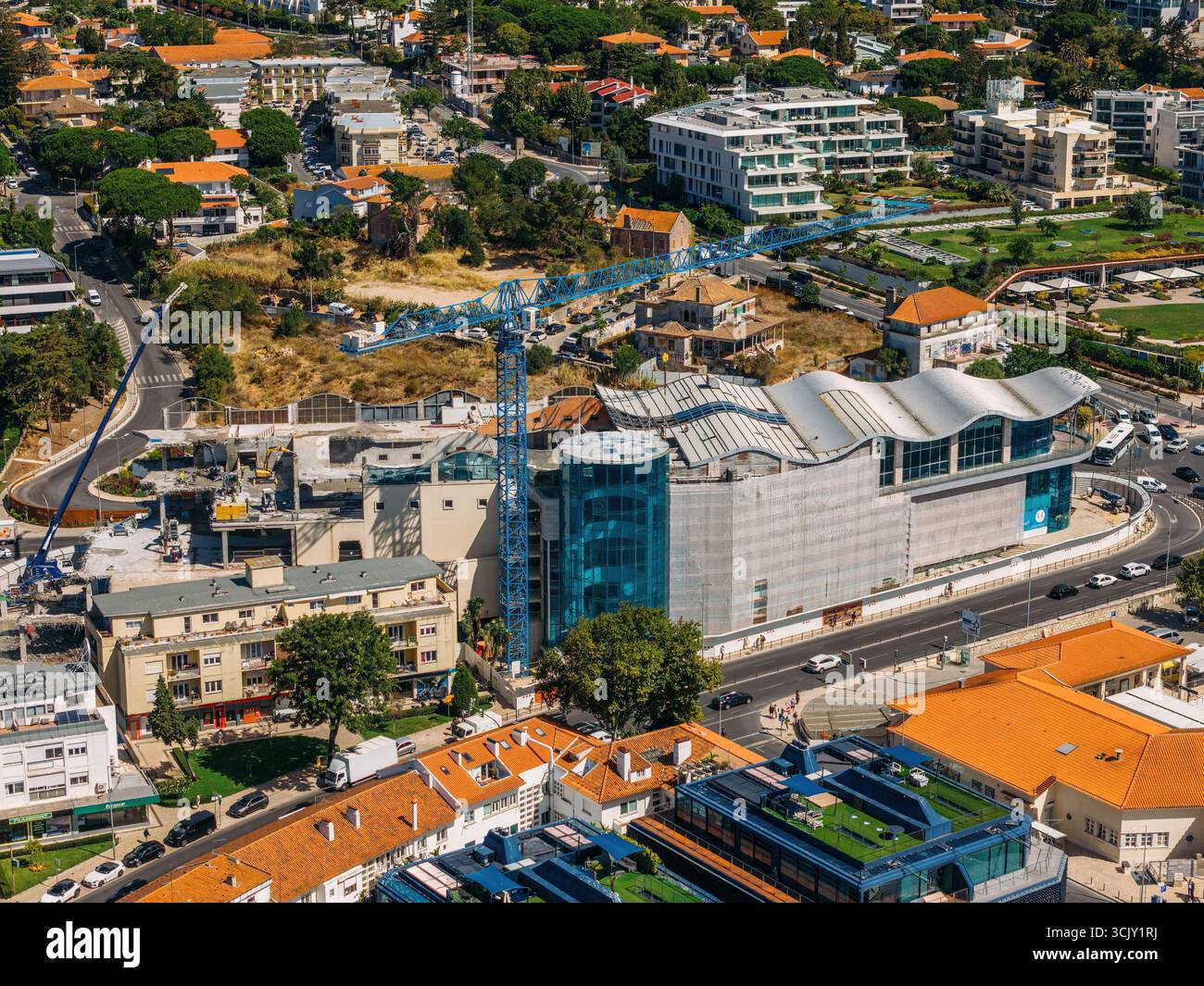 Die Cascais Villa wurde im September 2025 abgerissen, um Platz für eine Neuentwicklung durch Norman Foster zu machen Stockfoto